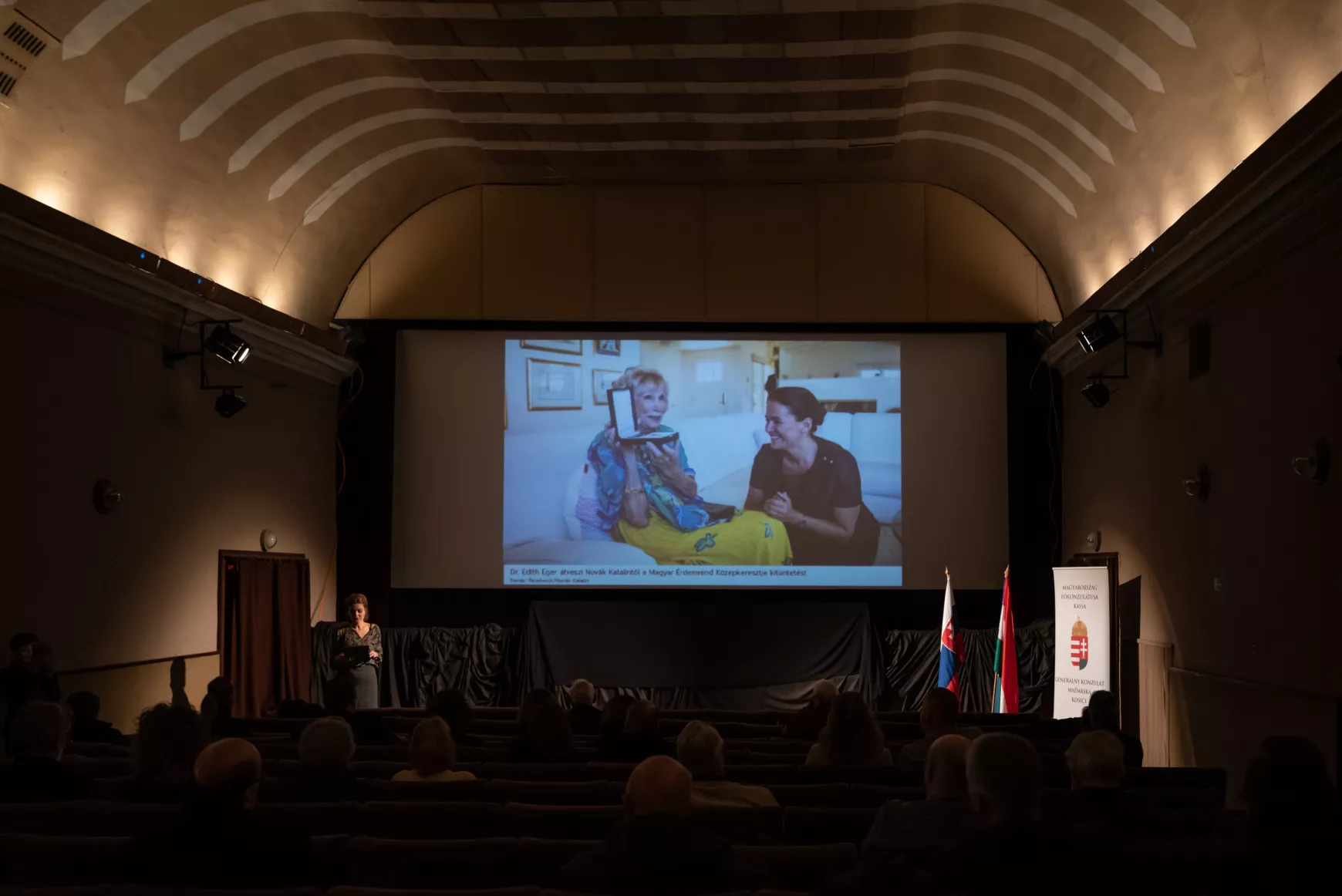 2022-11-26 Kassa, Éger Edit Éva, holokauszt-túlélő, emléktábla