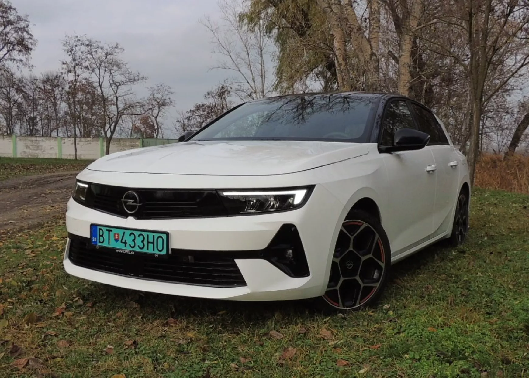 opel-astra-phev-ult-03