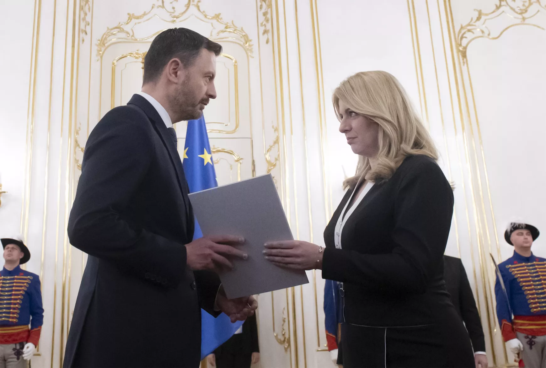 Zuzana Čaputová visszahívja és kinevezi a Heger-kormányt