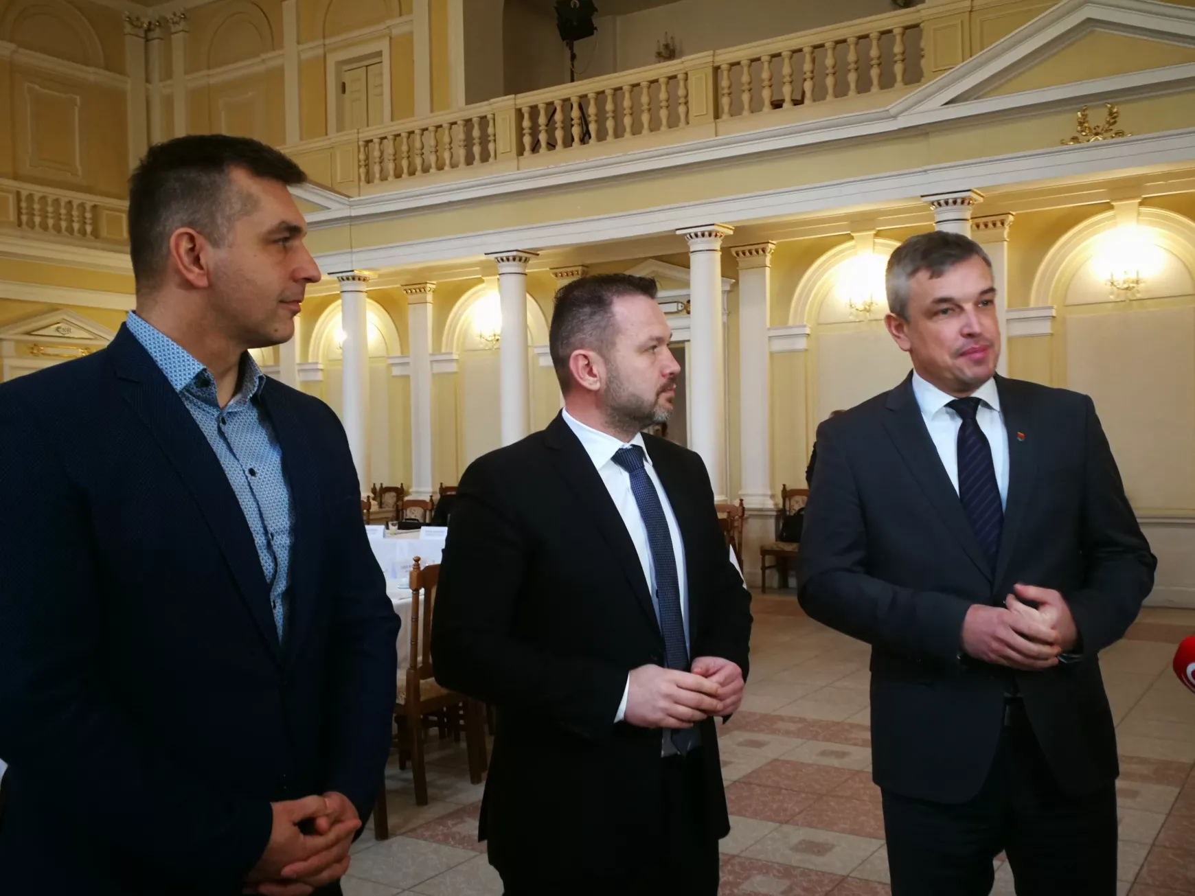 Branislav Becík megyefőnök ma a Komáromi járás polgármestereivel tanácskozott