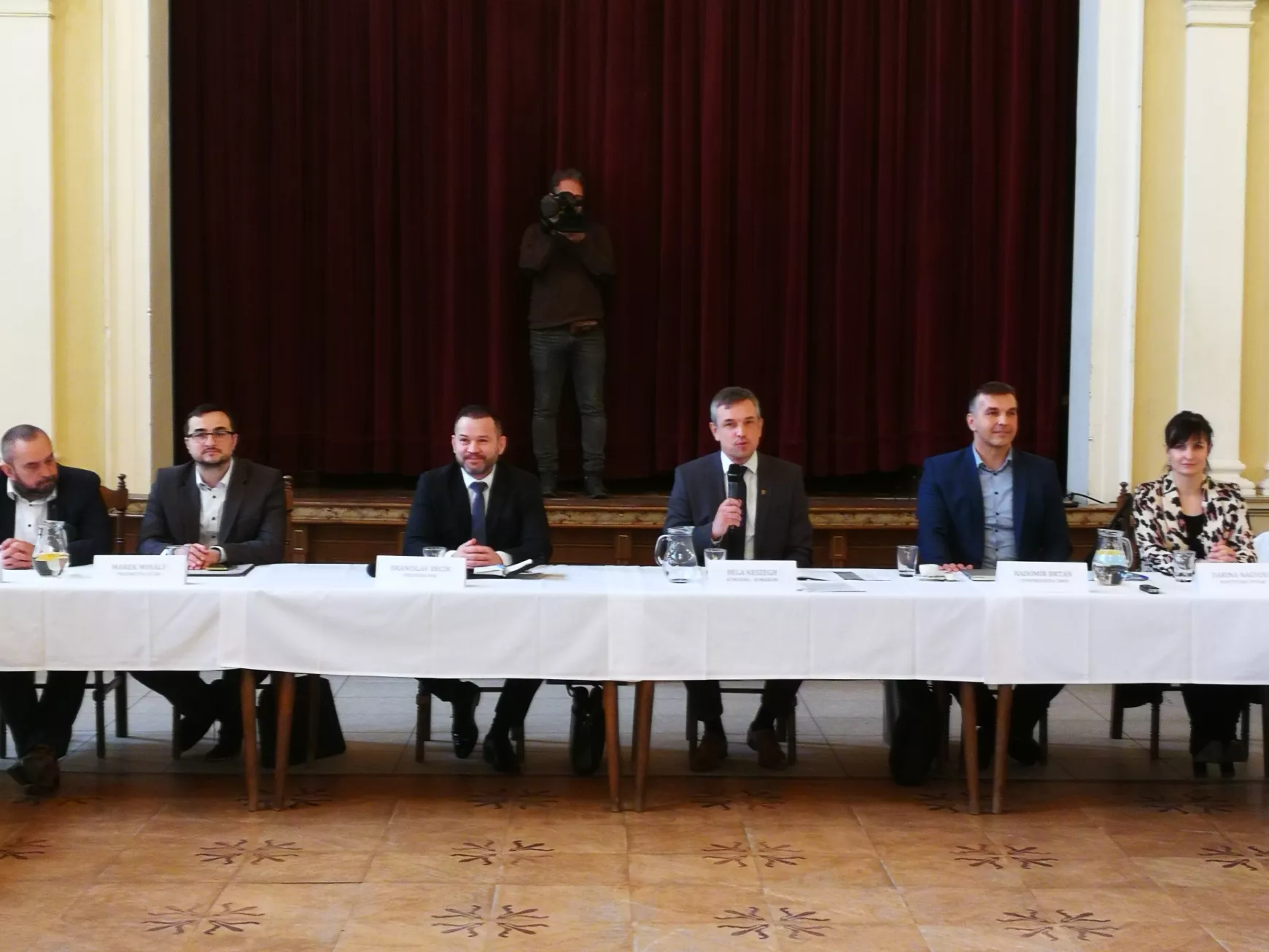 Branislav Becík megyefőnök ma a Komáromi járás polgármestereivel tanácskozott