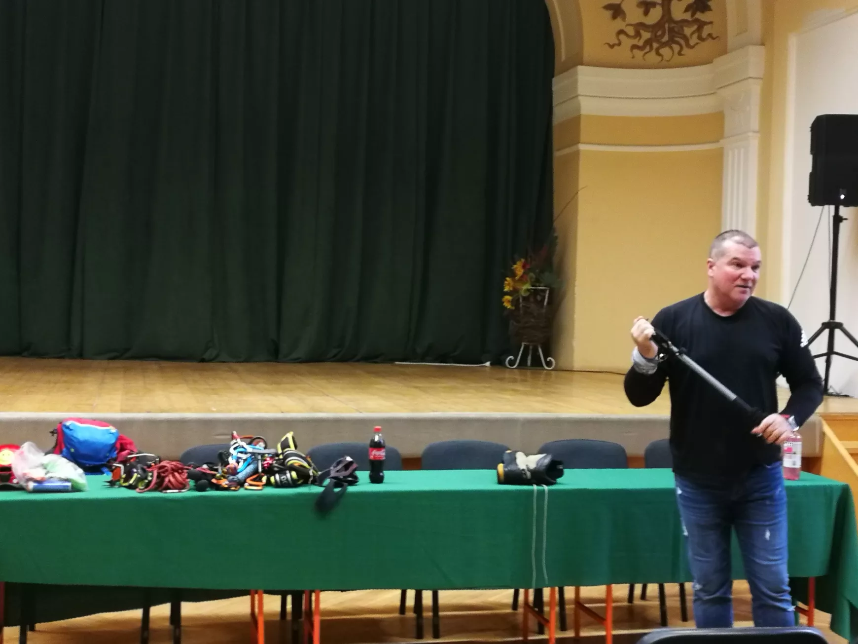 Virtuális hegyi túrán jártak a „selyés” gimisek 