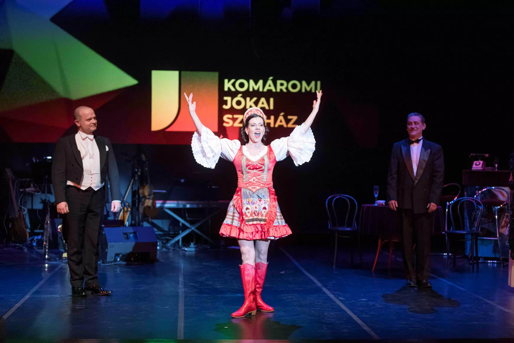 Kétfelvonásos „hetvenkedés“ a Komáromi Jókai Színházban KÉPEKKEL