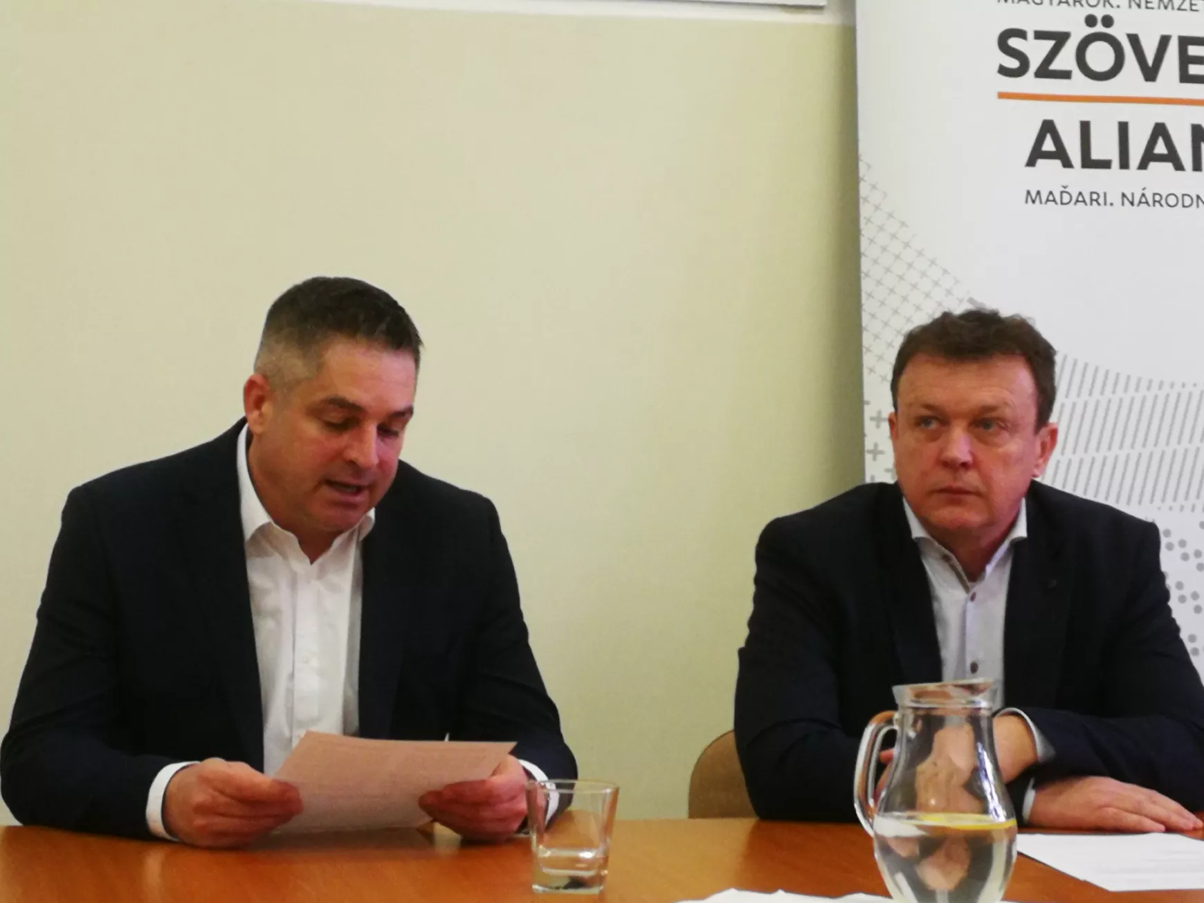 A felvidéki magyarság óhaja: Káčer tárcavezető kérjen bocsánatot és mondjon le!