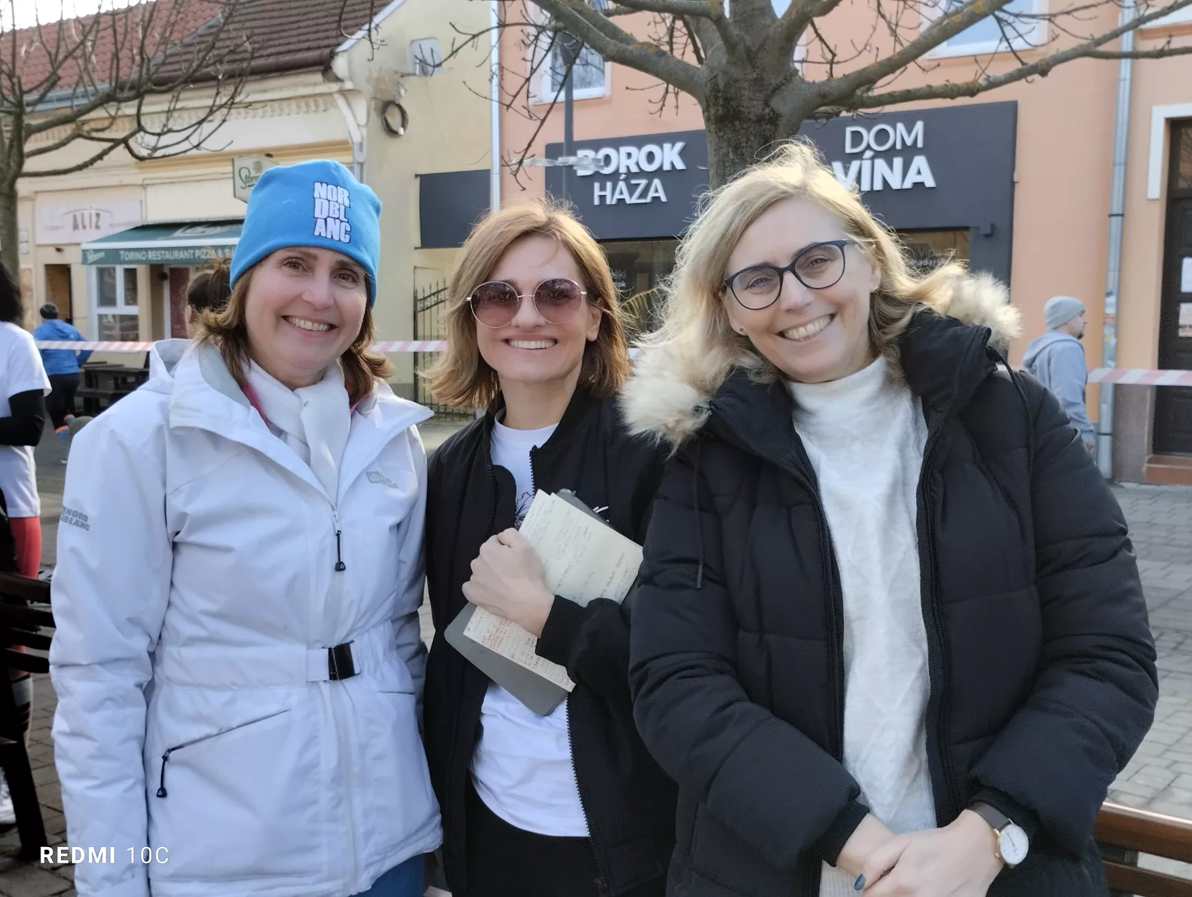 Gyetven Melinda, Karakán Lívia, Csipák Lilla