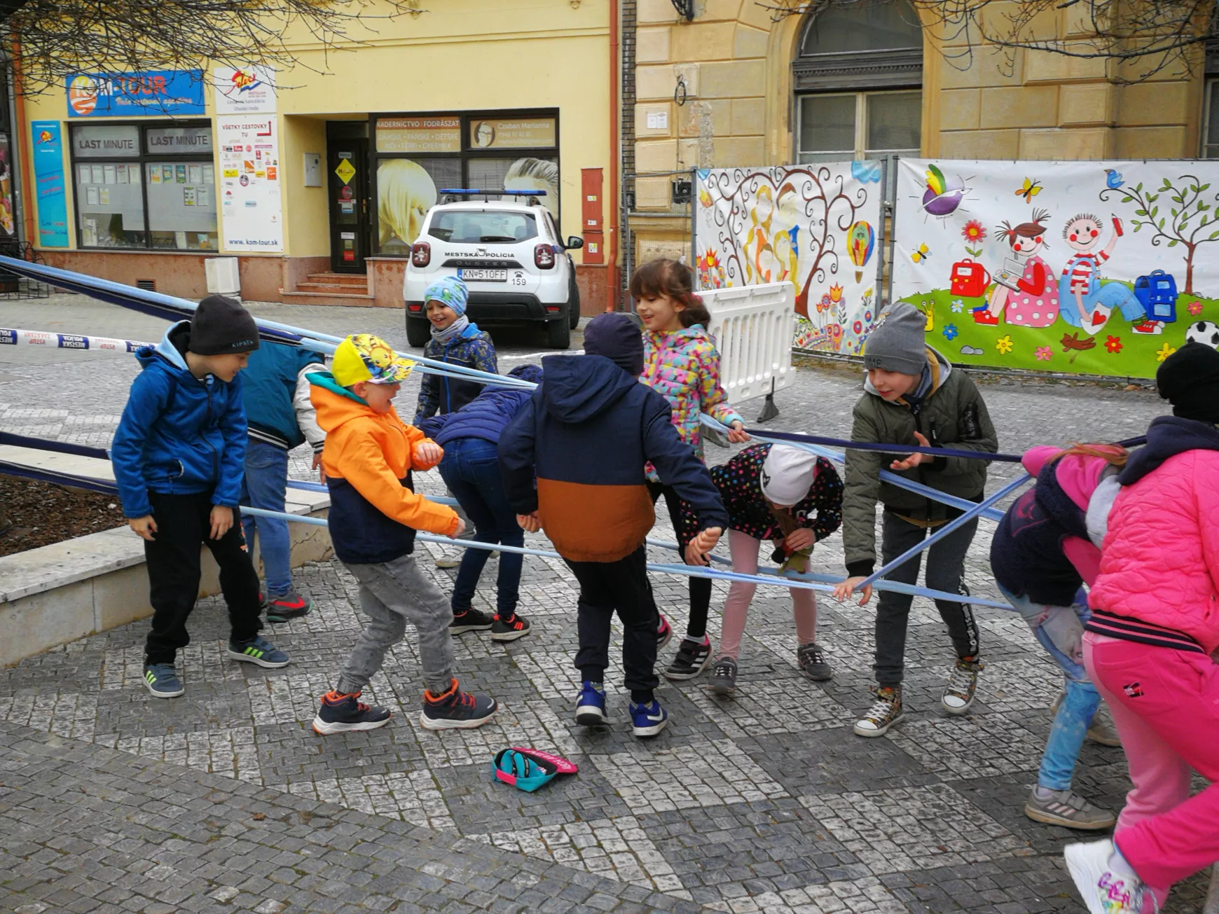 Versenyözön és díjeső a víz világnapján, a „folyók városában“