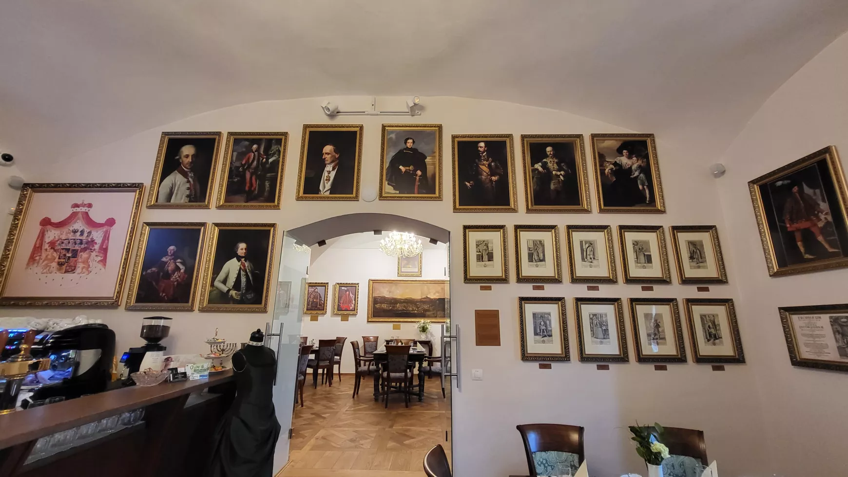 Értékes Esterházy-brevárium a galántai Esterházy-kastélyban 
