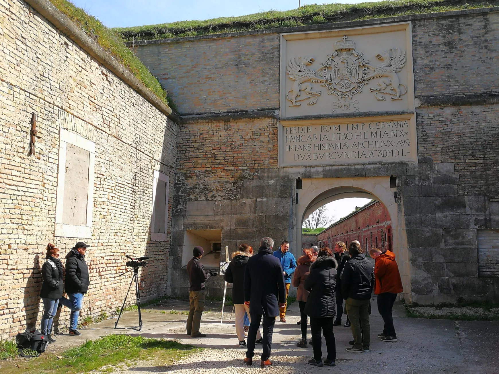 Georadarral térképezik fel a komáromi Öreg- és Újvár alatti területet