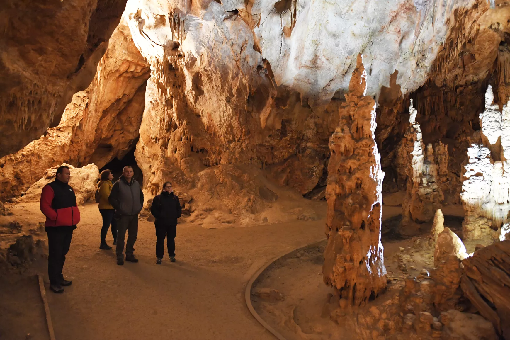 Domica, Domica-barlang, cseppkőbarlang, csónakázás, turizmus