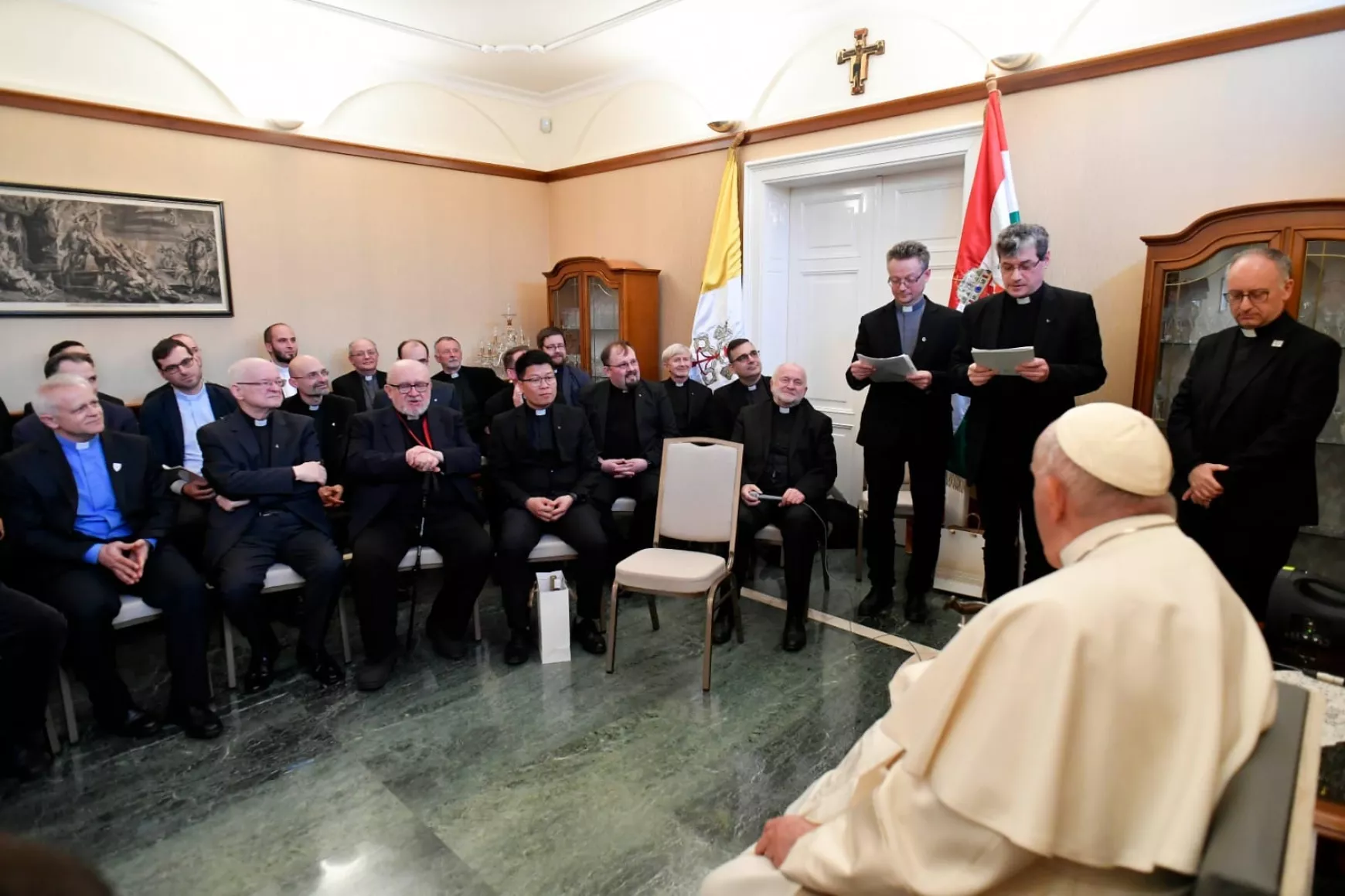 A pápa a magyar jezsuita rendtársak körében