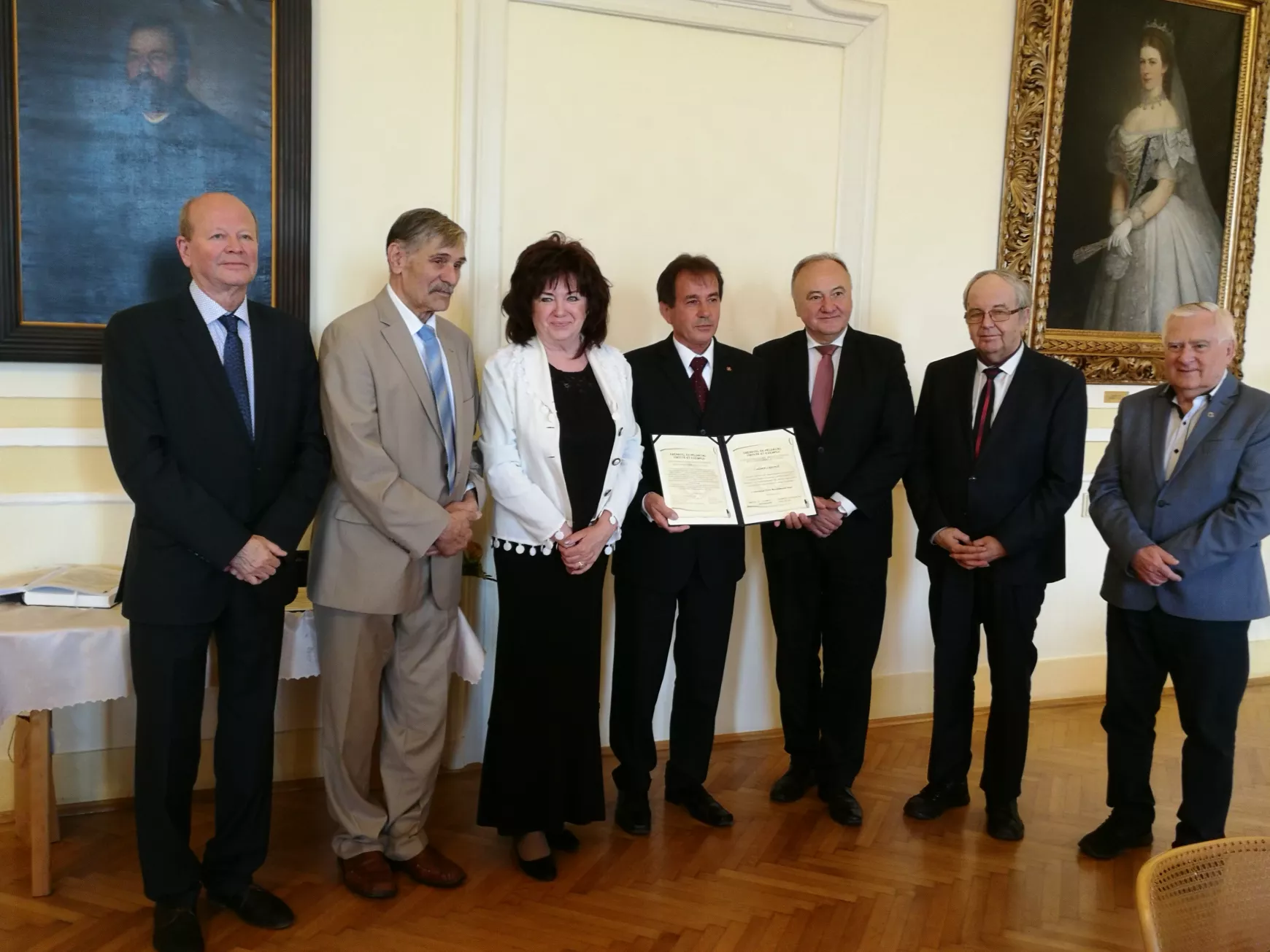 Ladányi Lajos és Orosz Örs kapta az idei Szlovákiai Civil Becsületrend-díjat KÉPEKKEL