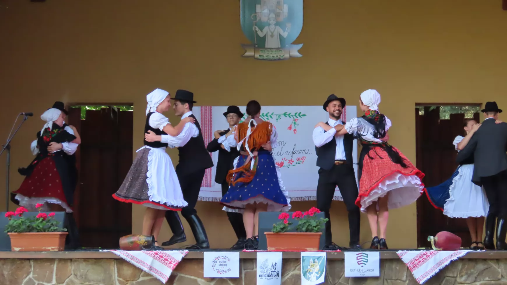 A Kéméndi Bokréta Néptáncegyüttes