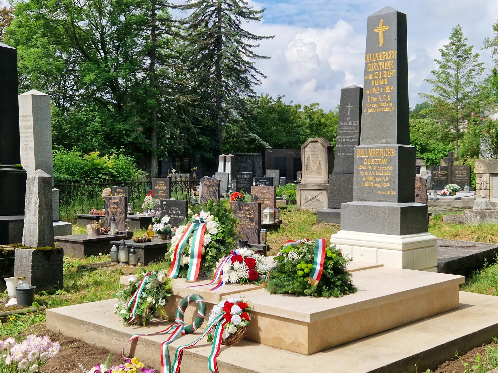 Dillnberger Gusztáv 1848/49-es nemzetőr síremléke Besztercebányán. 