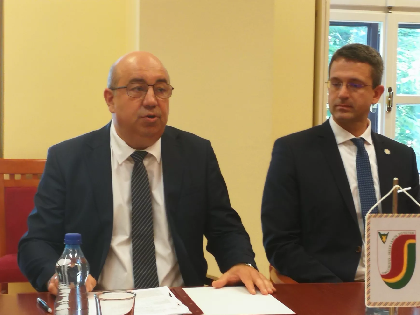  Történelmi pillanat a Selye János Egyetemen: sokrétű együttműködés követi a memorandum mai aláírását