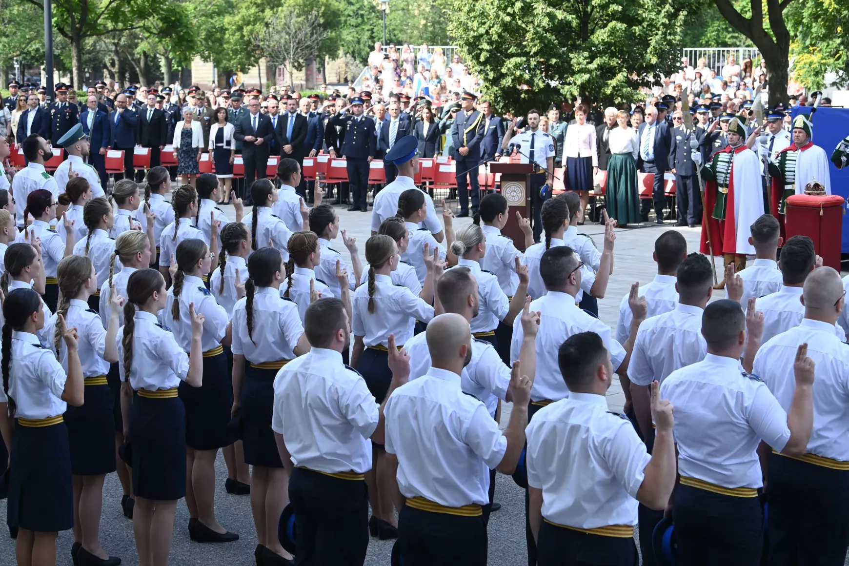 Nemzeti Közszolgálati Egyetem tisztavatás