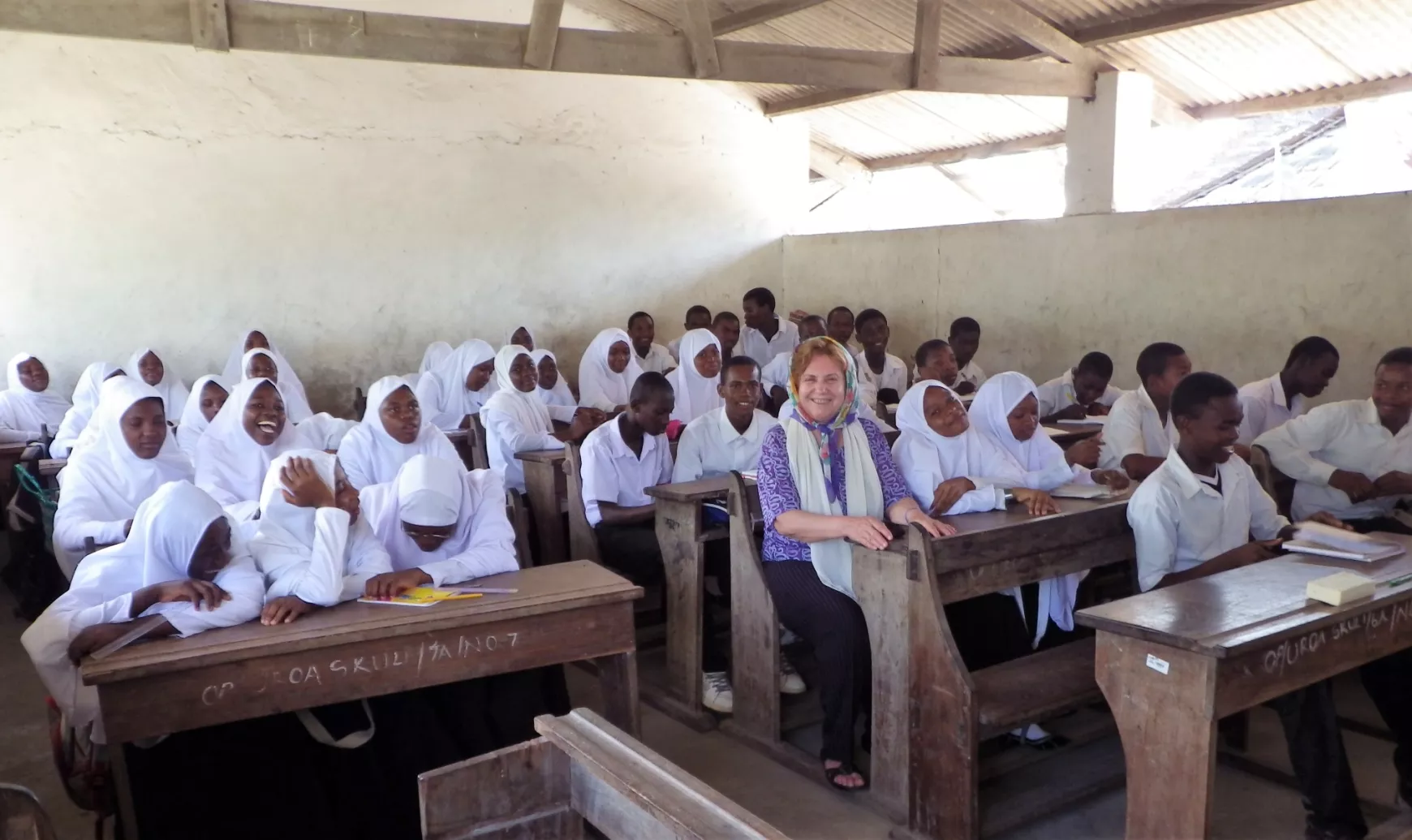 Molnár Ilona afrikai iskolalátogatáson