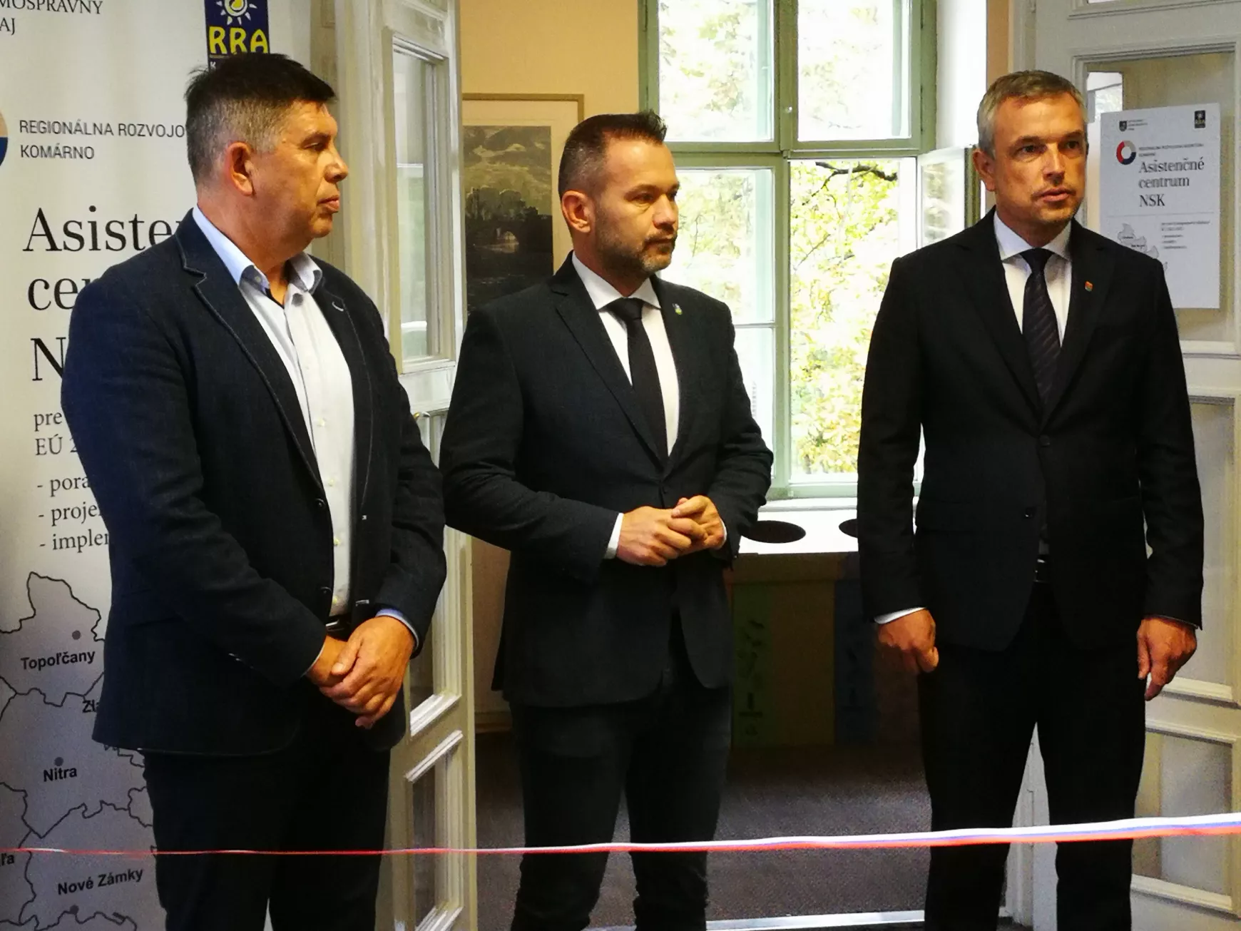 Megnyílt a Nyitra Megyei Önkormányzat komáromi asszisztens-központja KÉPEKKEL