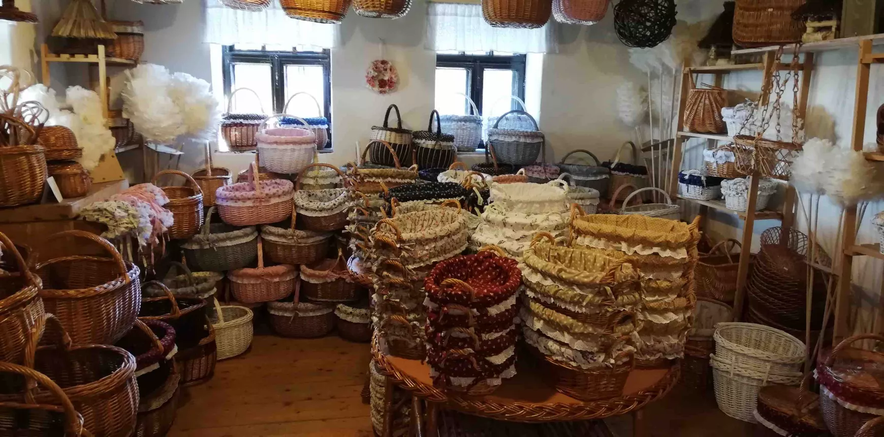Hollókőn lehet kosarat kapni