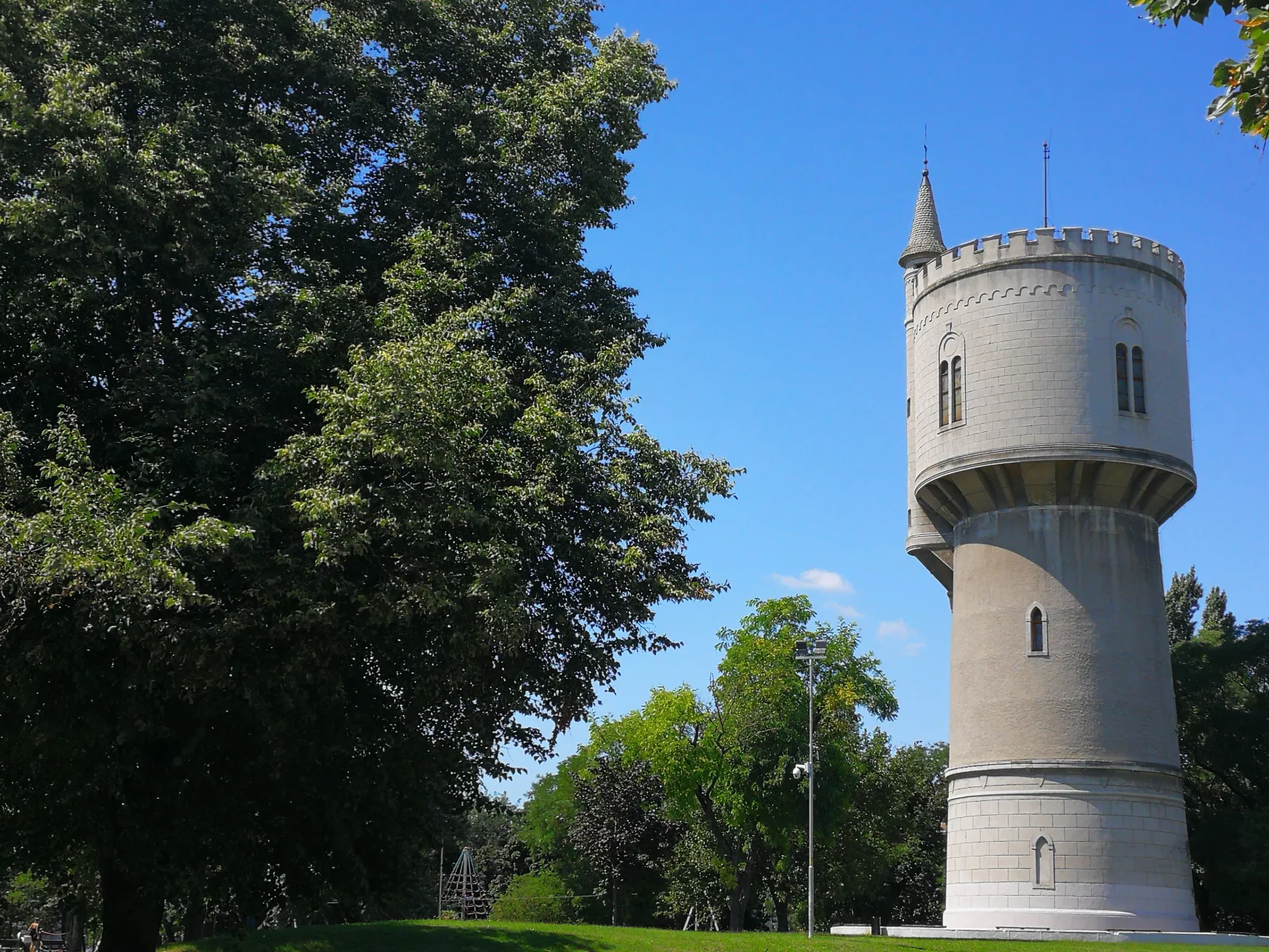 Szeptemberben új arculatot kap a komáromi „Petőfi park”