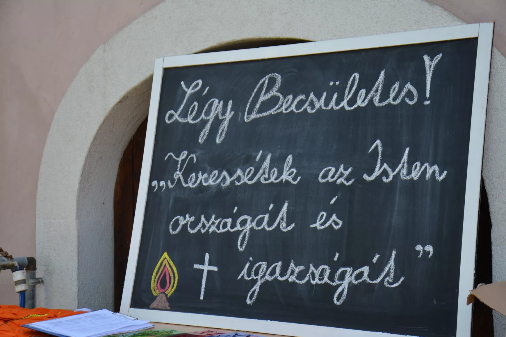 Egy idézet vagy egy bibliai történet köré épült az összes aznapi tábori tevékenység