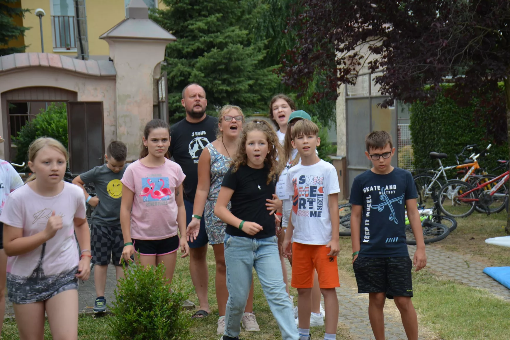 A gyerekekkel is megtalálta Marian atya a közös hangot 