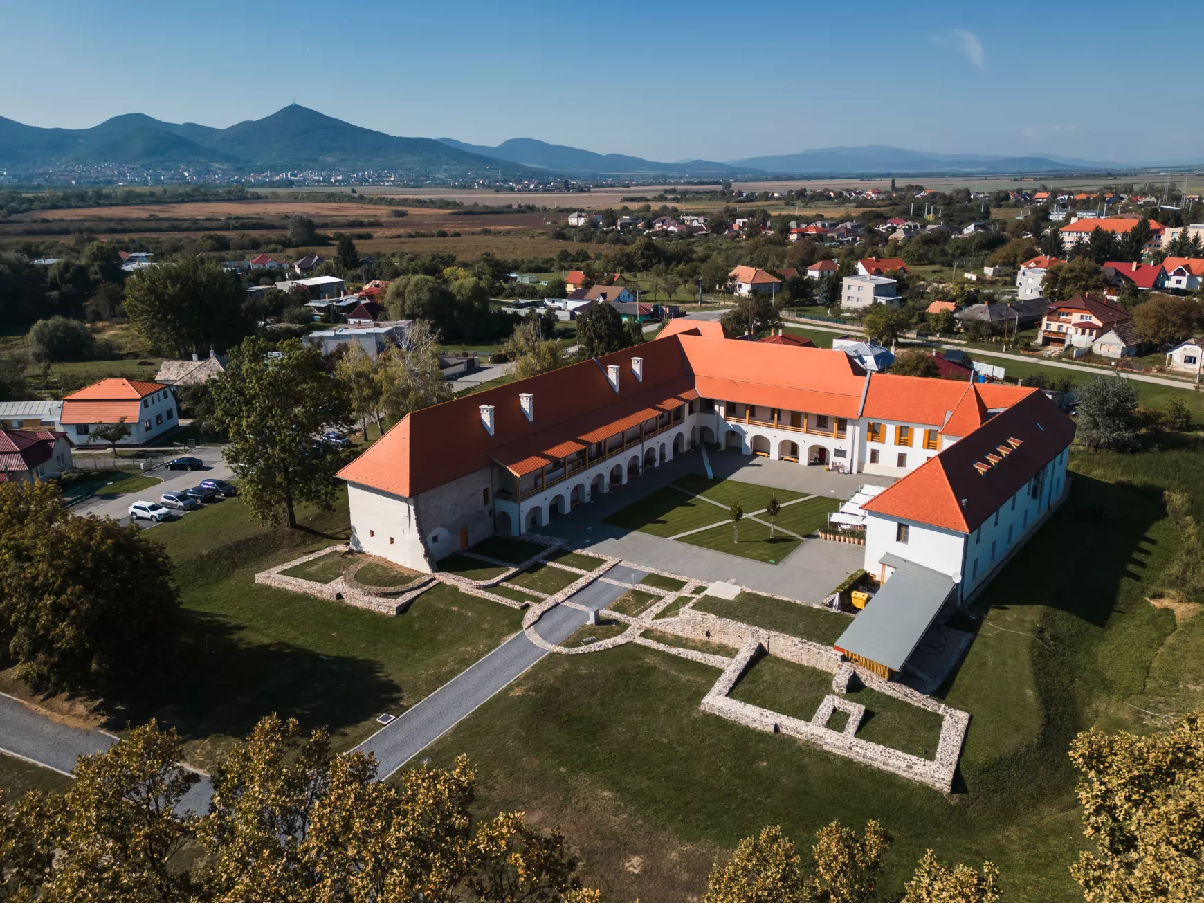 Borsi, kastély, Rákóczi-kastély, Rákóczi-várkastély