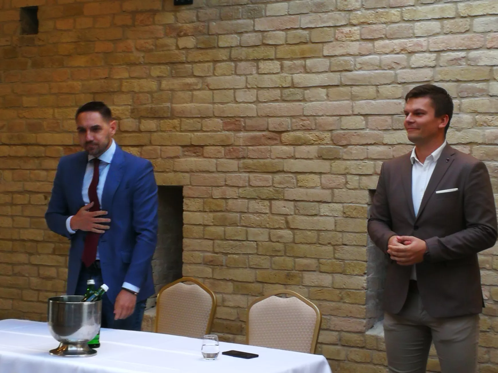 Hiteles, hatékony, szakszerű képviseletet a parlamentbe! KÉPEKKEL