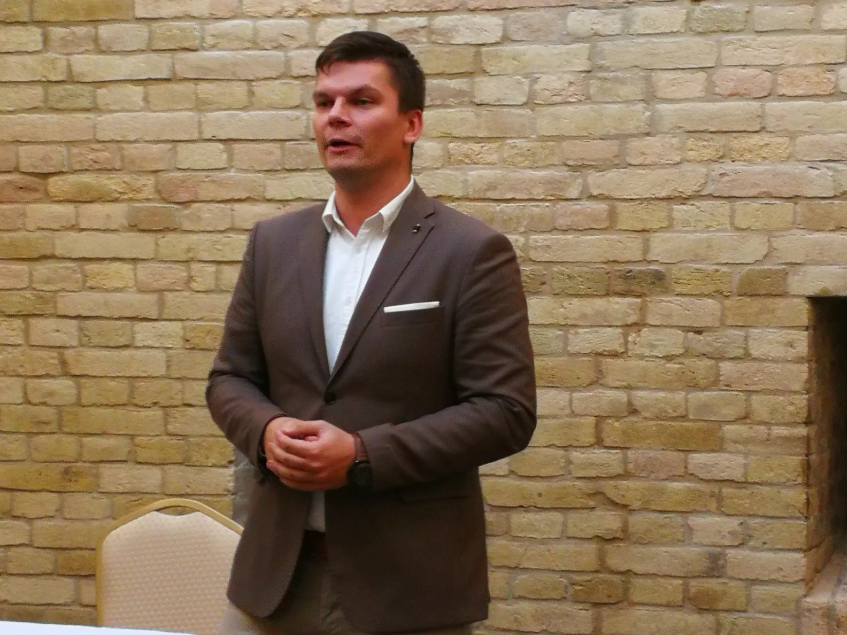 Hiteles, hatékony, szakszerű képviseletet a parlamentbe! KÉPEKKEL