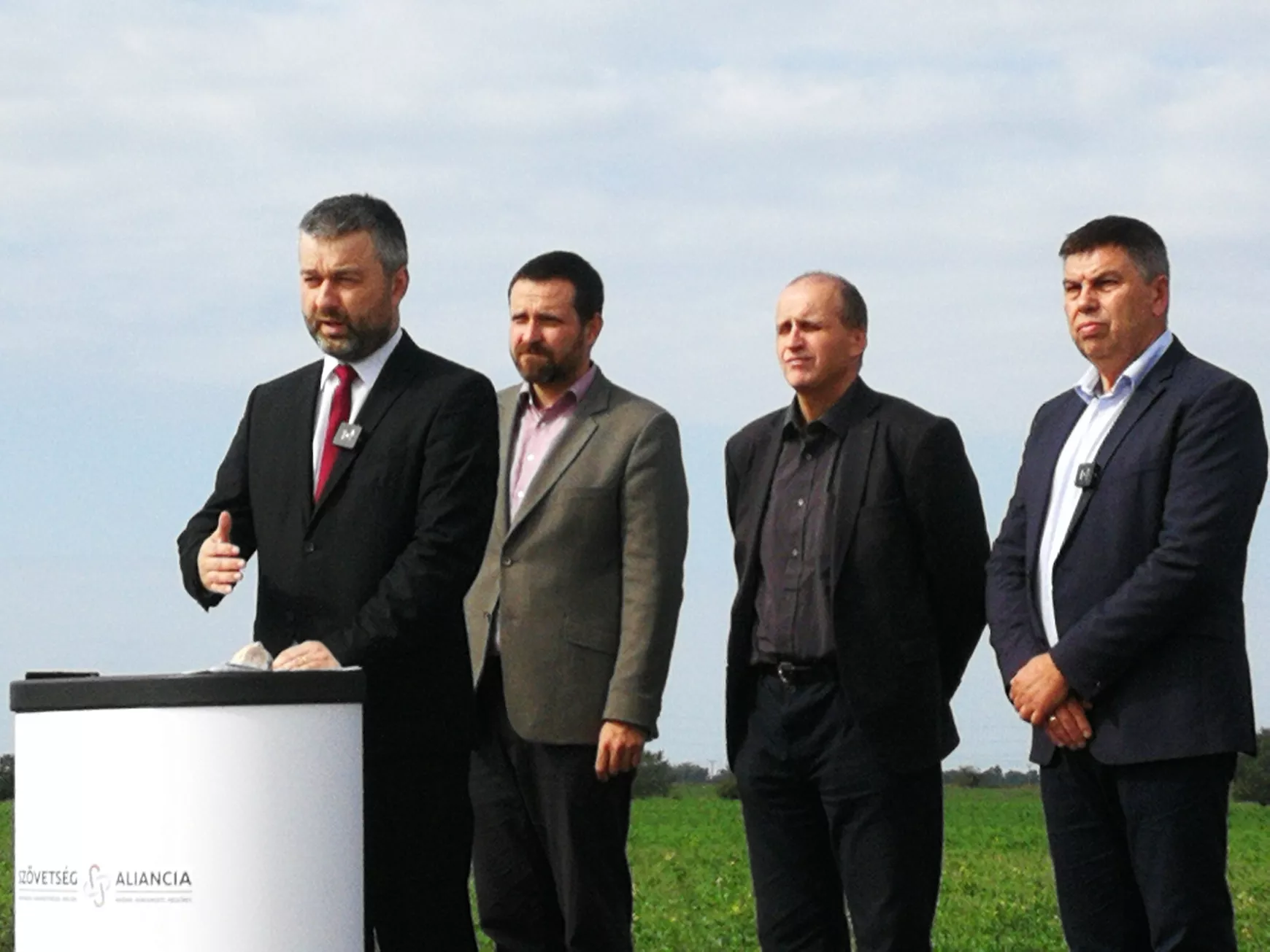 Pótolnák az infrastrukturális fejlesztések terén mutatkozó hiányt KÉPEKKEL