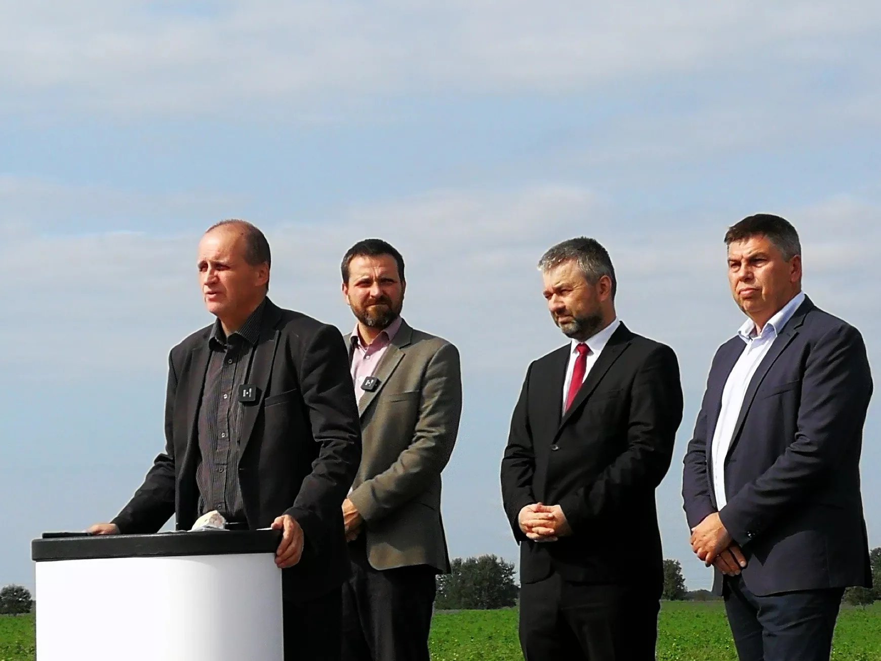 Pótolnák az infrastrukturális fejlesztések terén mutatkozó hiányt KÉPEKKEL