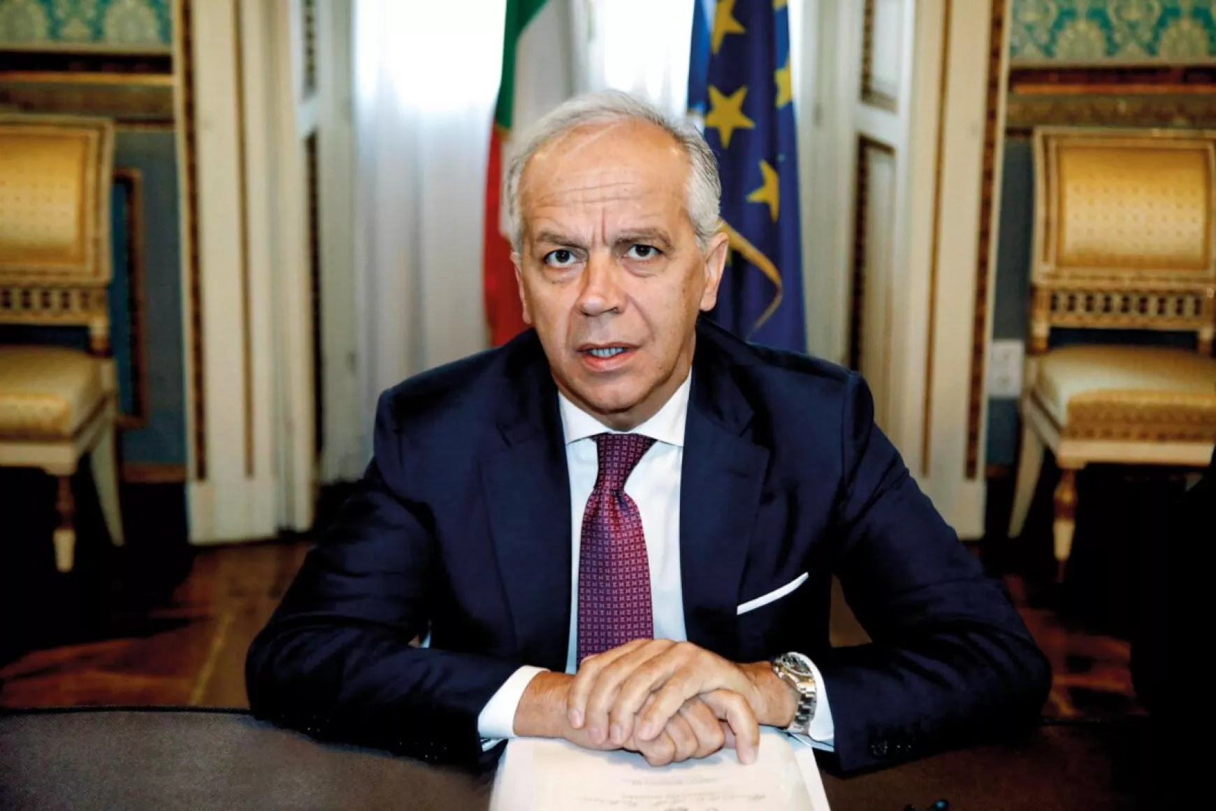 Ötezer euró