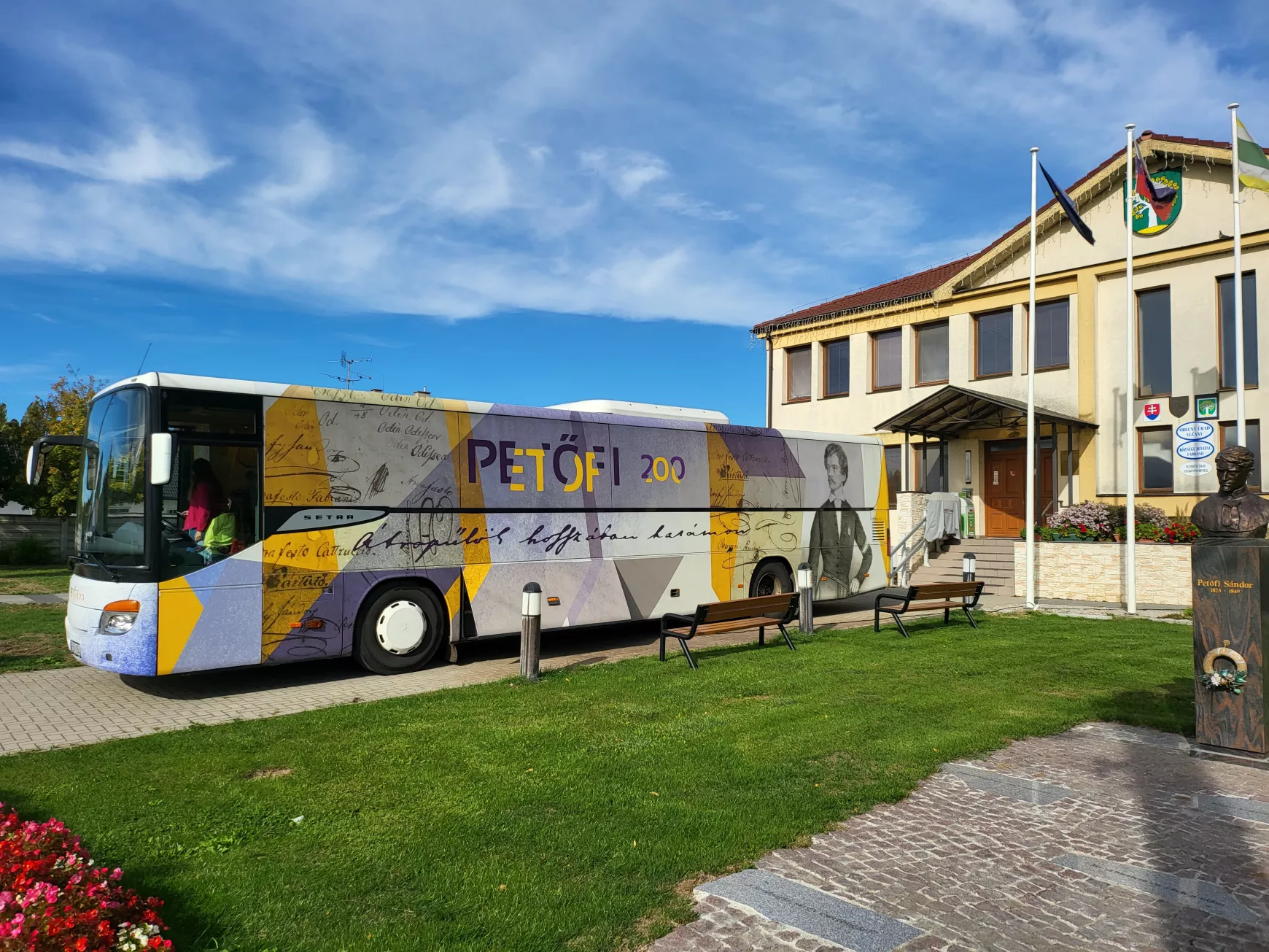Petőfi irodalmi busz