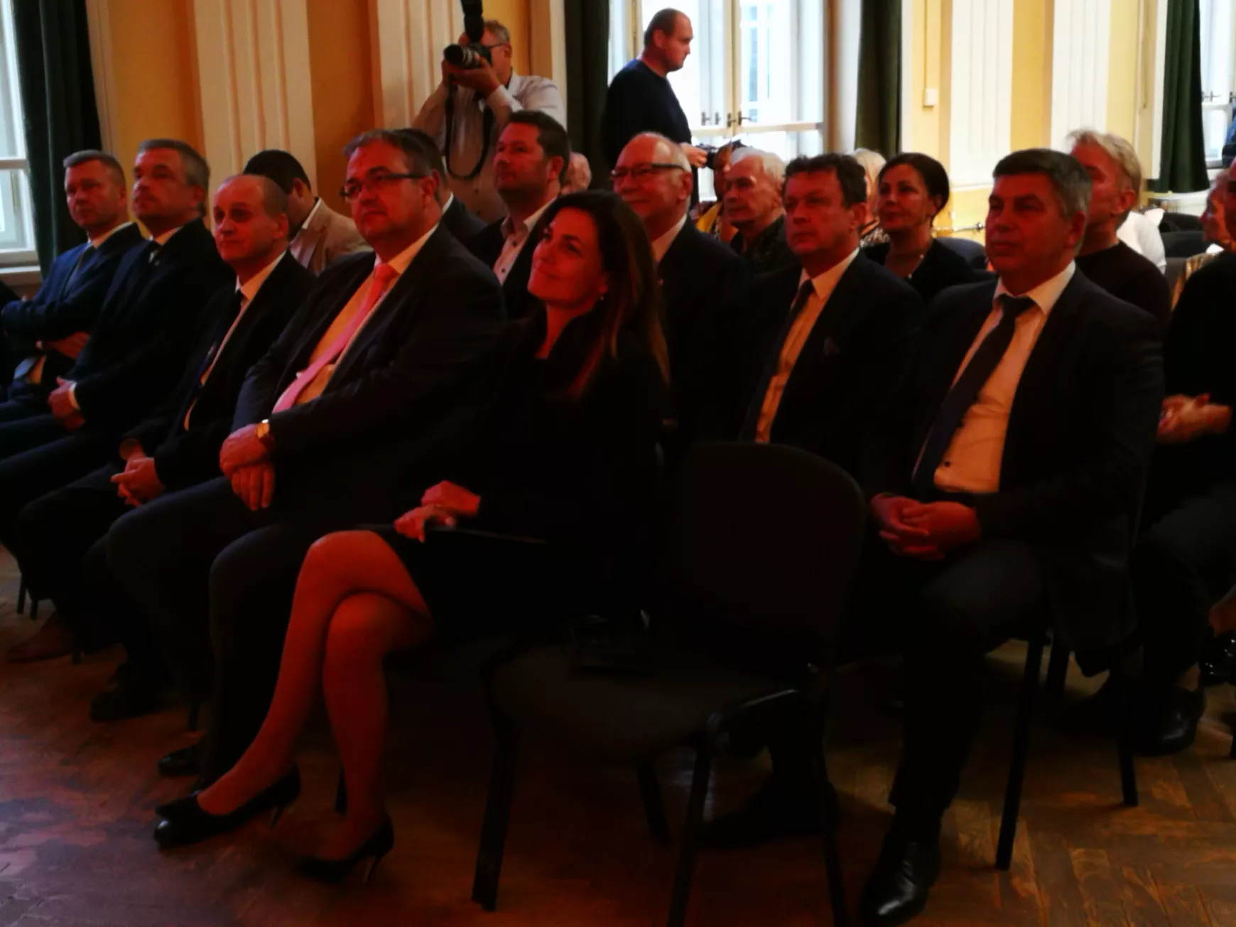 „Az ’56-osok bátorsága és hazaszeretete világszerte összeköt minket” KÉPEKKEL