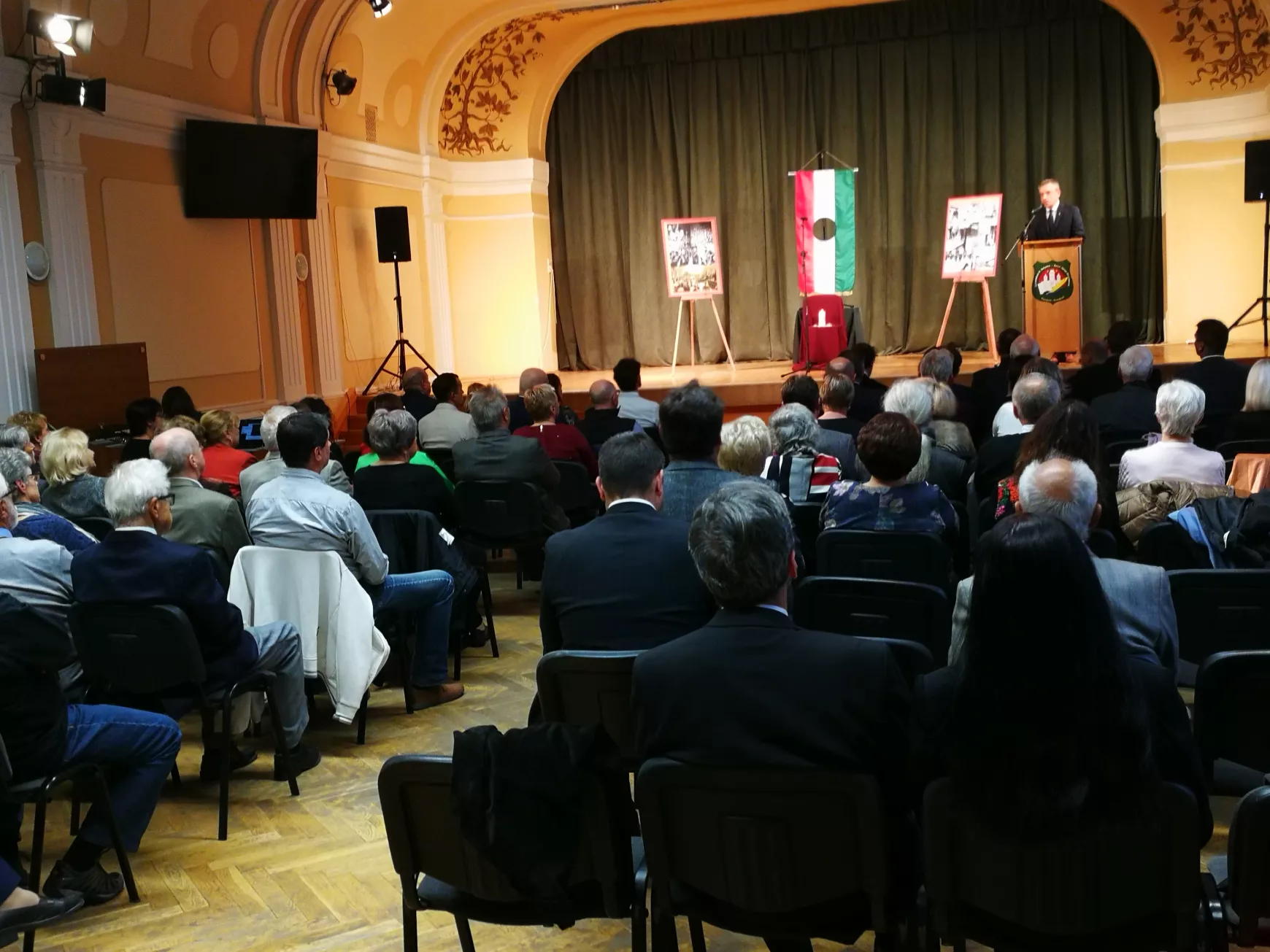„Az ’56-osok bátorsága és hazaszeretete világszerte összeköt minket” KÉPEKKEL