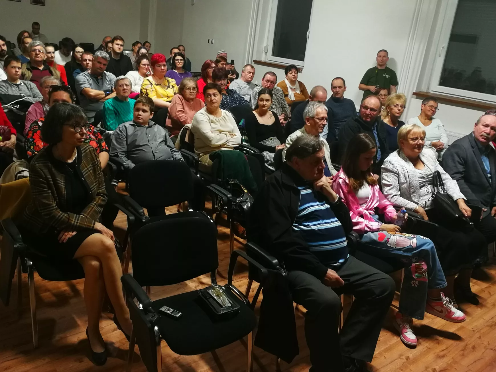Köszöntjük a 30 éves ÉS?! Színházat! KÉPEKKEL