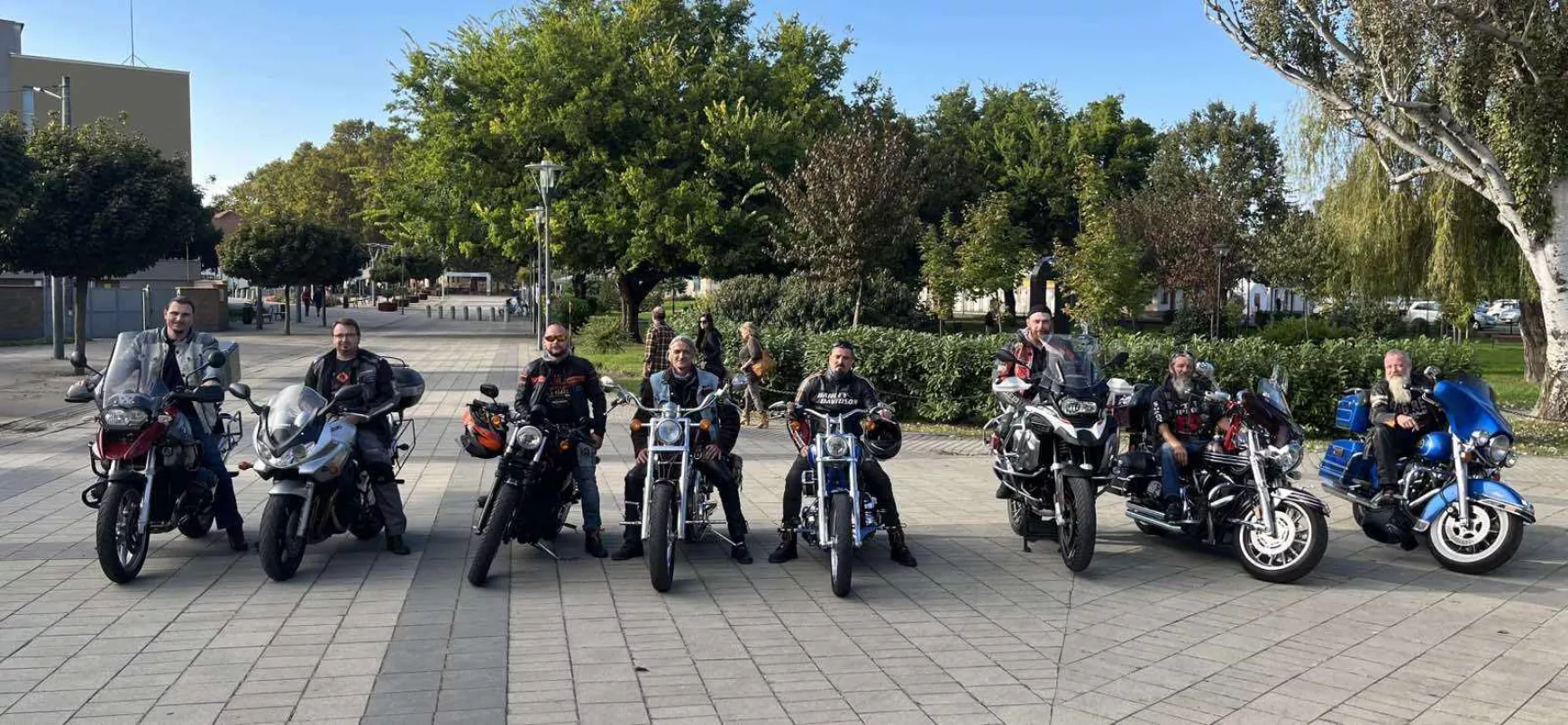 motorosok Párkány