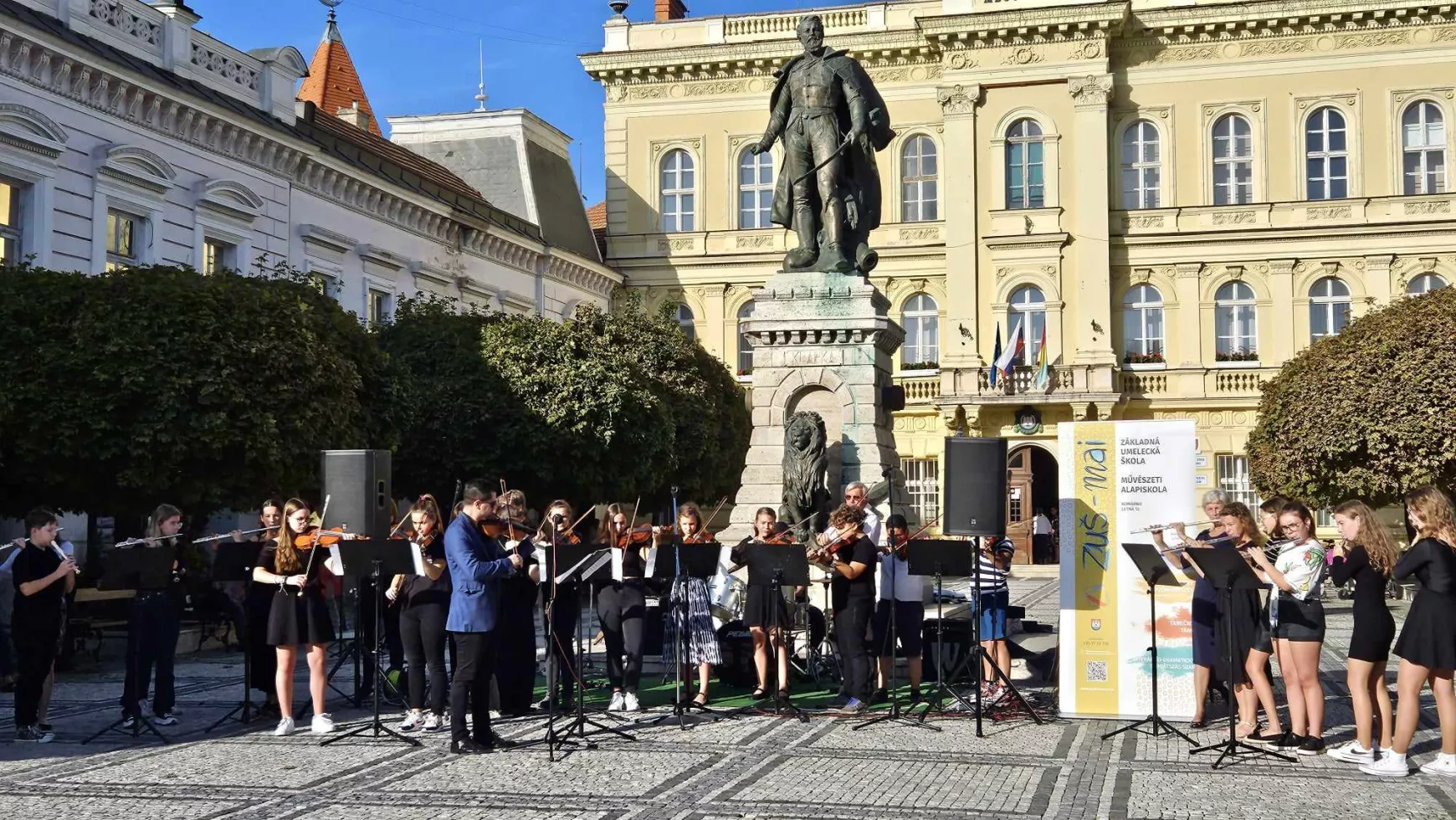 Lélektöltő dalokkal és muzsikával ünnepeltük a zene világnapját Komáromban KÉPEKKEL