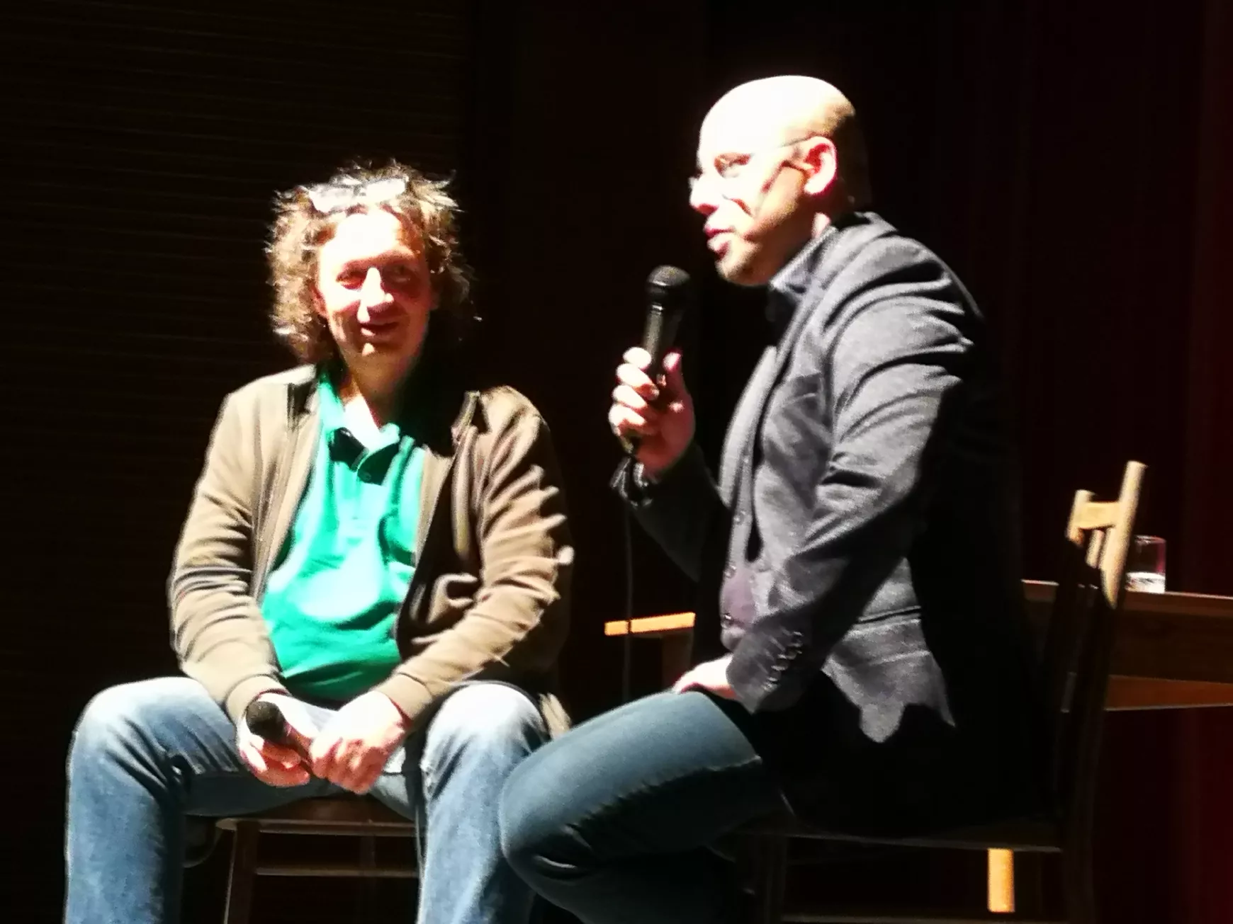 Borult a tervezett forgatókönyv: „pszichoshow” Csernus Imrével Komáromban