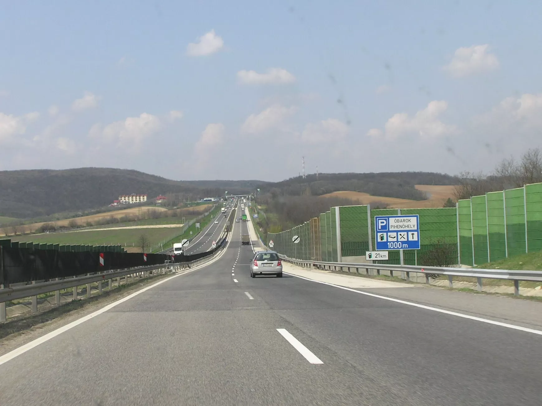 M1-es autópálya Óbarok pihenőhely