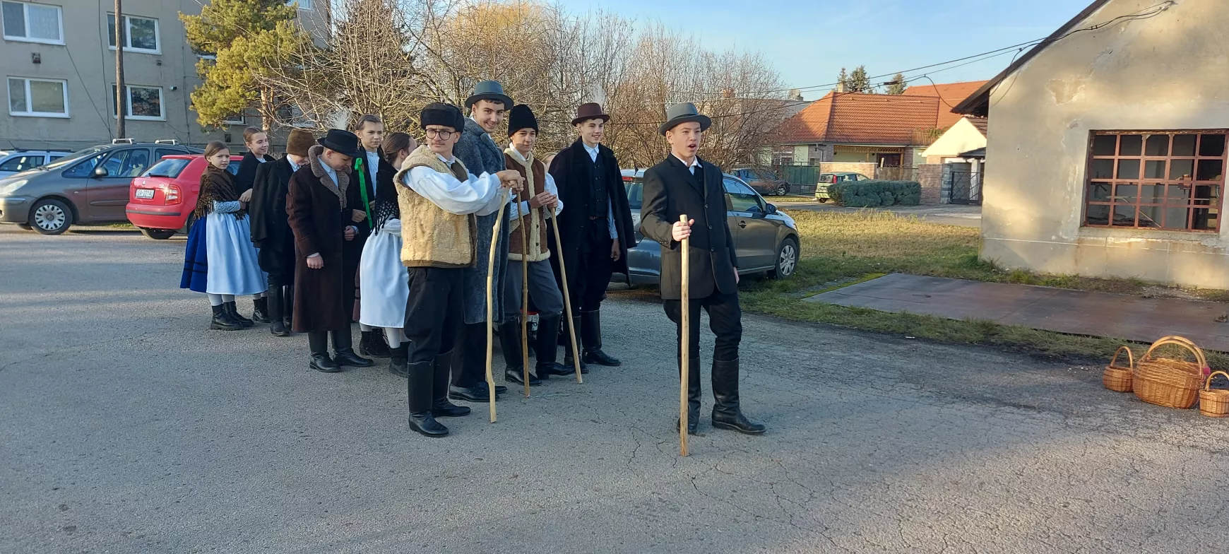 Mátyus Néptánccsoport  - mendikálás