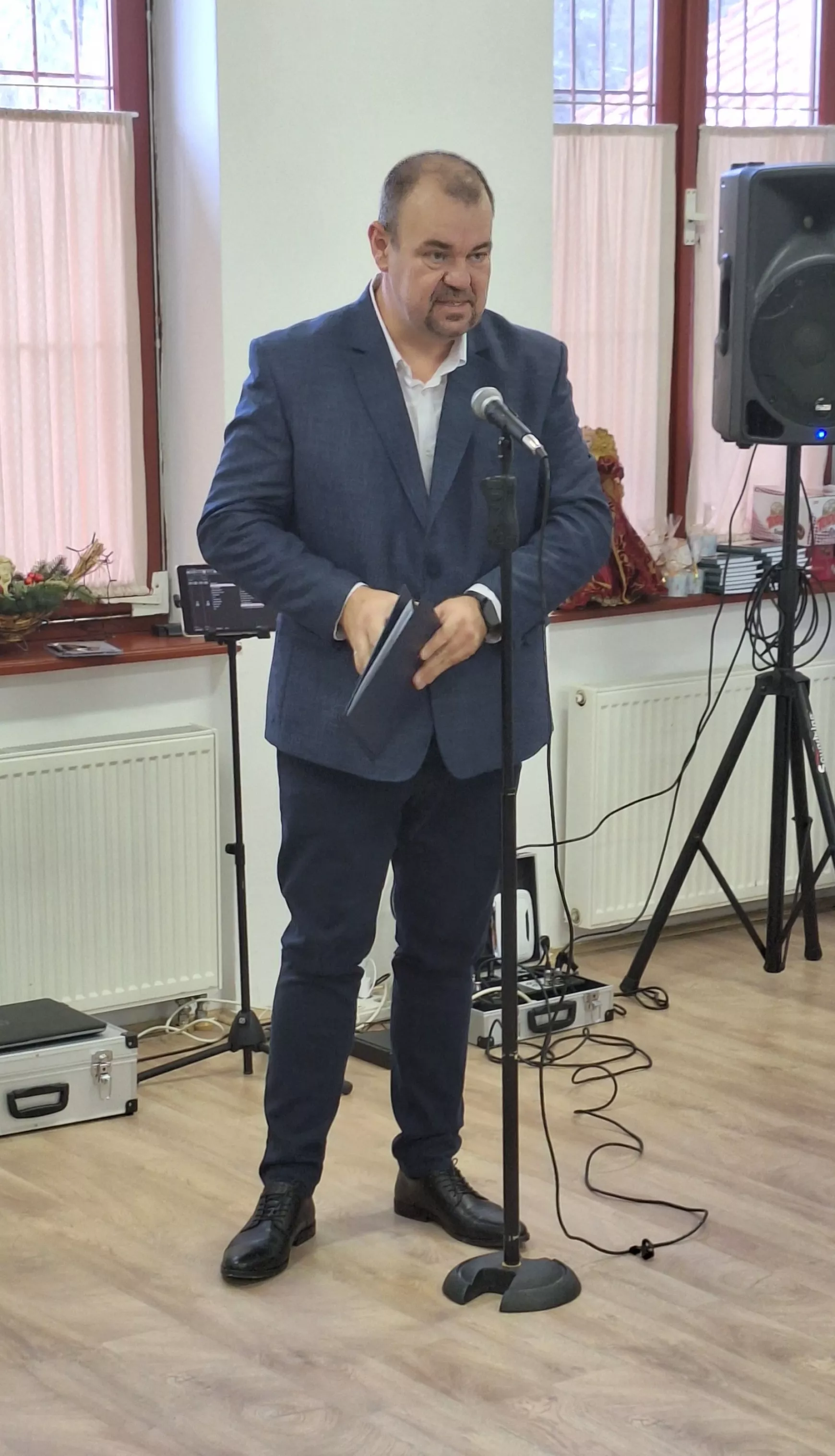 felvideki-alkotok-egyesulete-a-csoda-cimu-antologia-bemutatoja-07