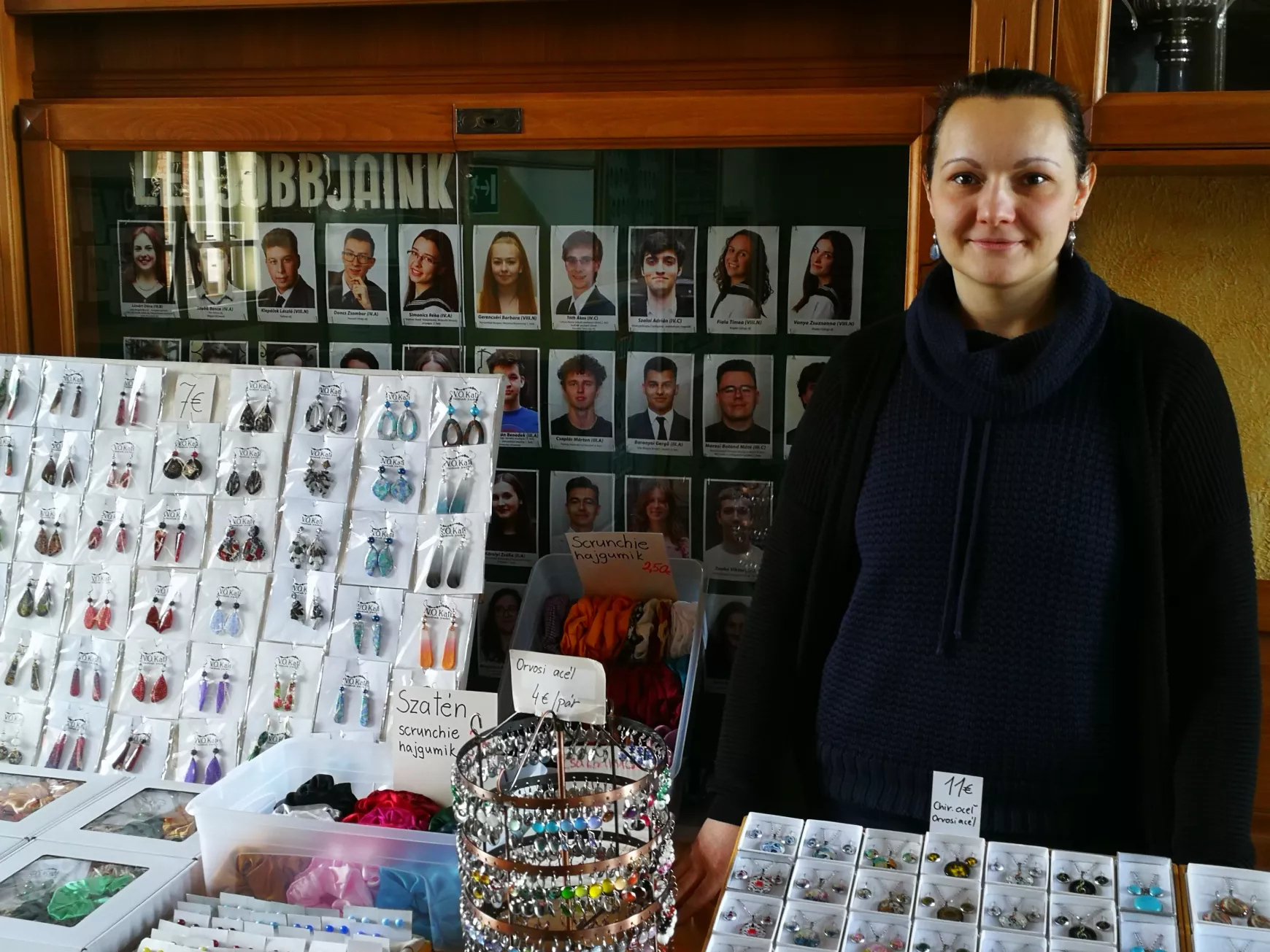 Közös ünnepvárás a „Selye-gimiben“ kézműves és sütivásárral - KÉPEKKEL