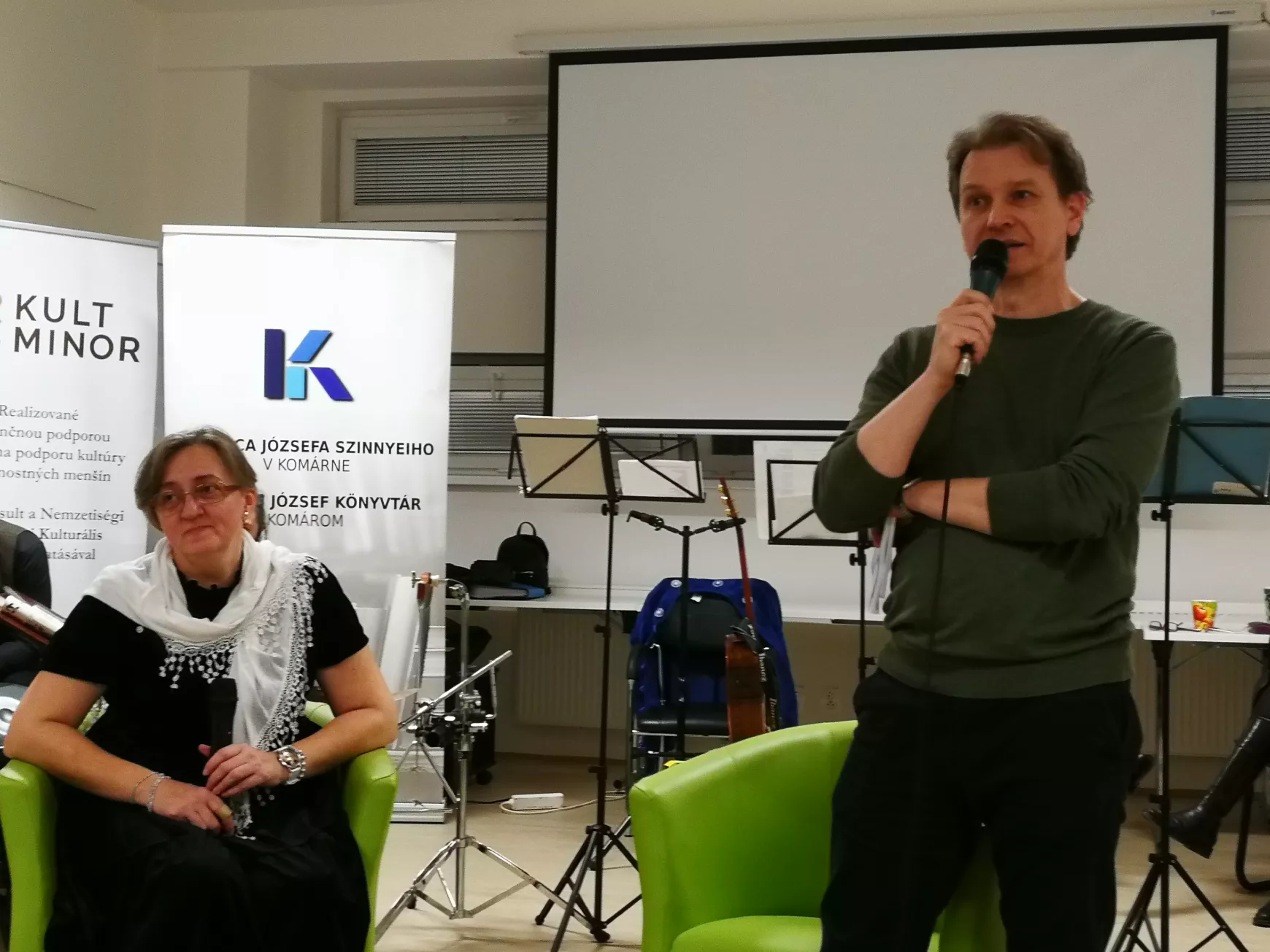 A Hajnalvándor lélekemelő koncerttel ajándékozta meg a komáromiakat – KÉPEKKEL