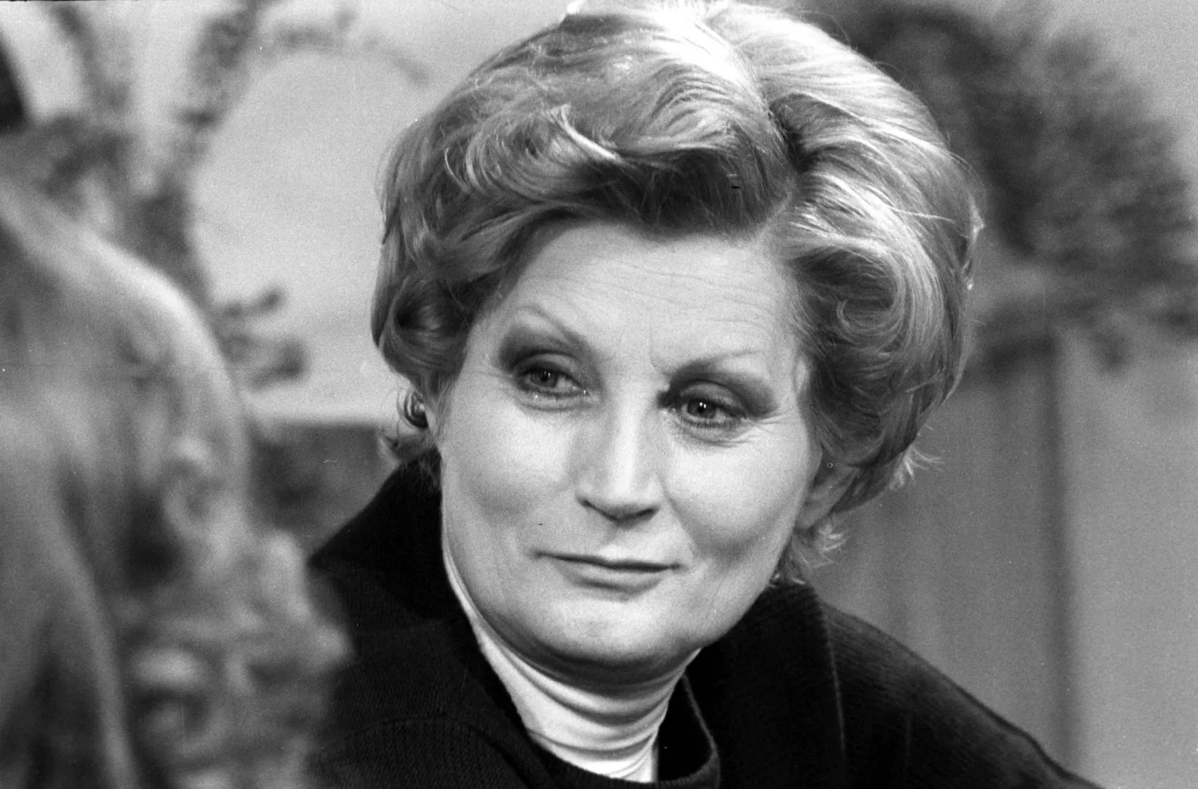 Máthé Erzsi