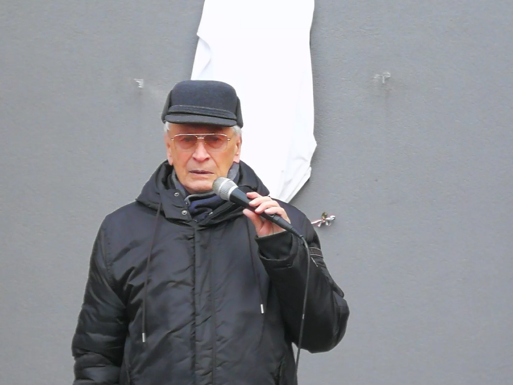 A komáromi nagygyűlés 30. évfordulóján újabb Duray Miklós-emléktáblával gazdagodott a Felvidék - KÉPEKKEL
