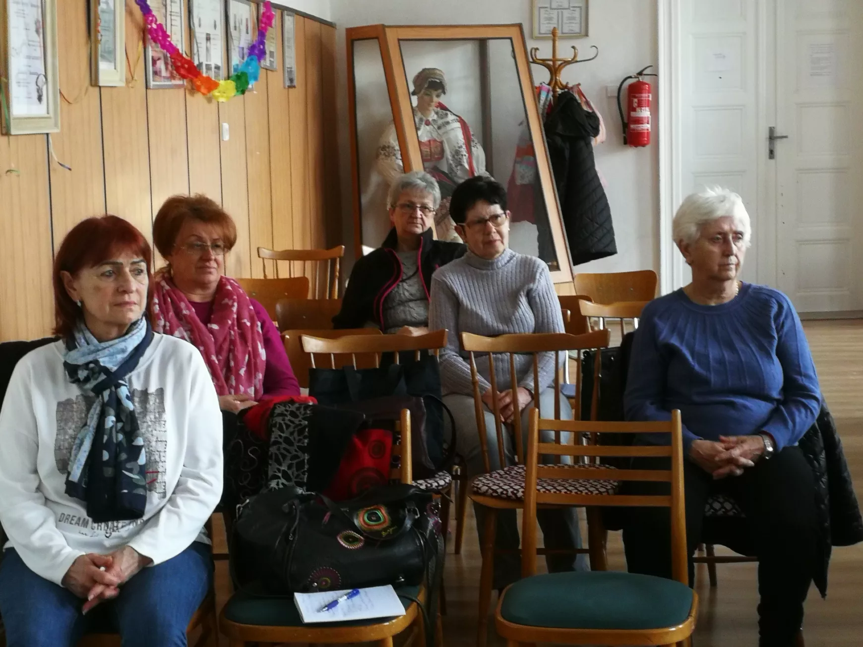 Rekviem a muszosokért – egy megrázó szenvedéstörténetről a komáromi nyugdíjasklubban–KÉPEKKEL