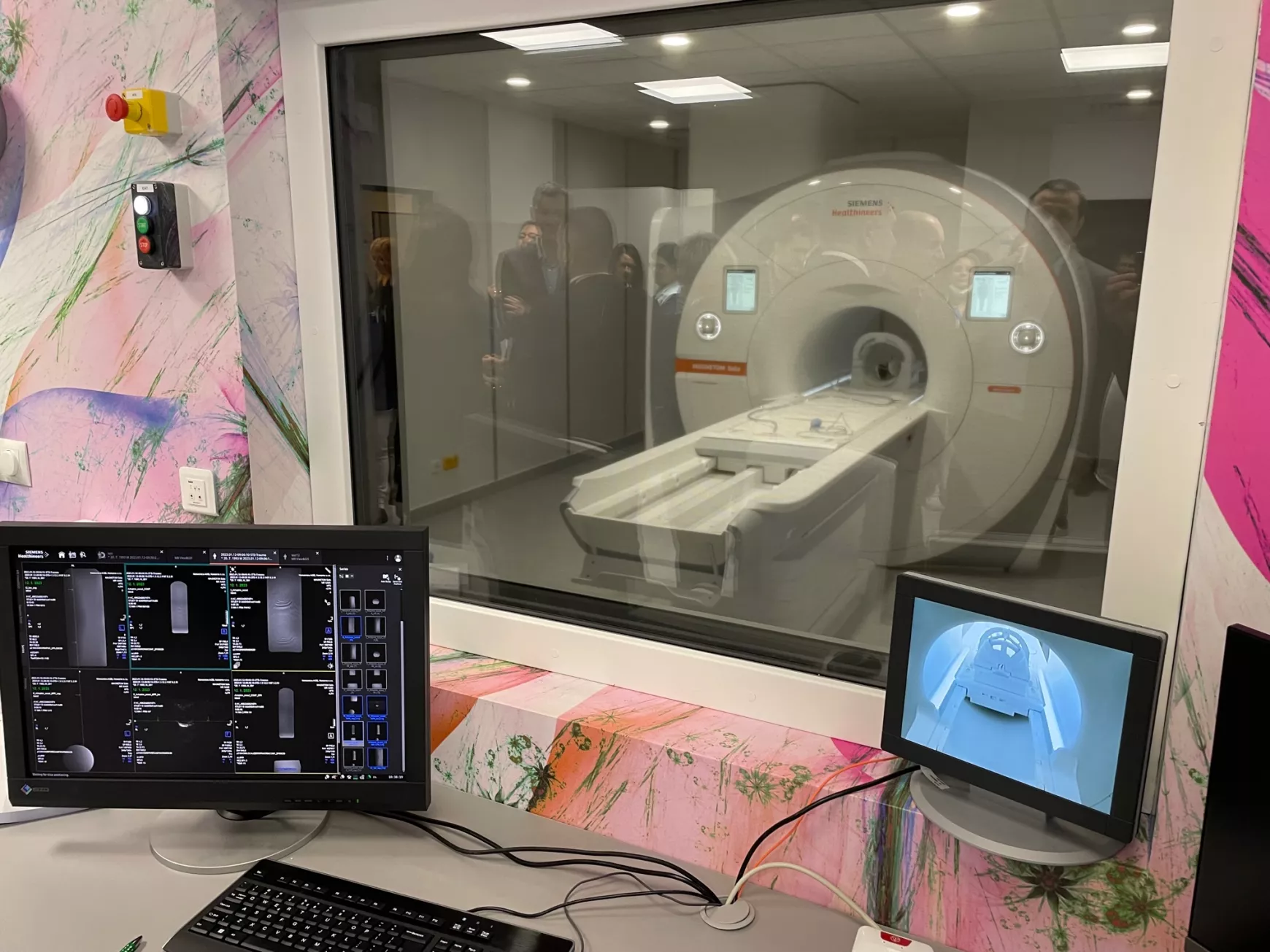 Az ingyenesen kívül már fizetős MRI kivizsgálásokat is végeznek a komáromi kórházban