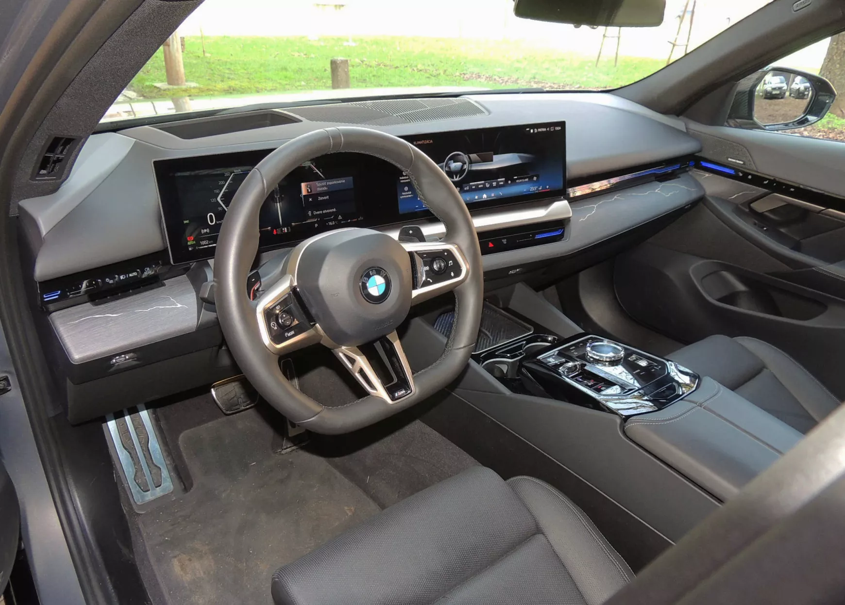 BMW 520d xDrive: Kétliteres dízellel is luxusautó