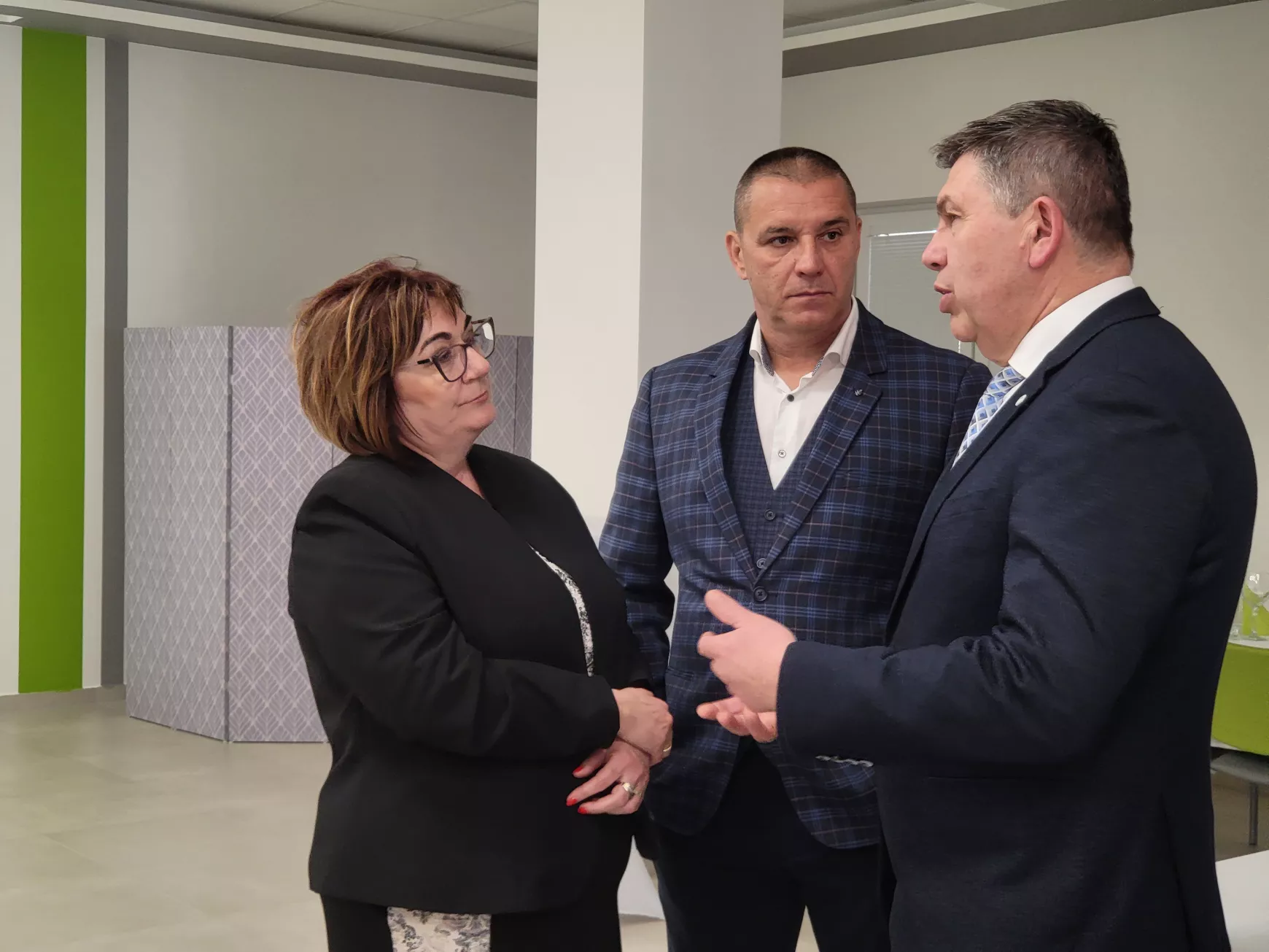 Támogatói központ Vágsellye