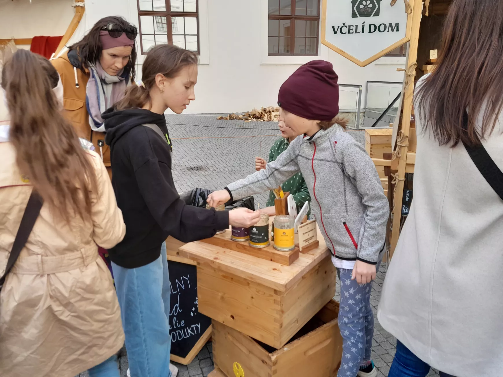 Középkori kézműves piac